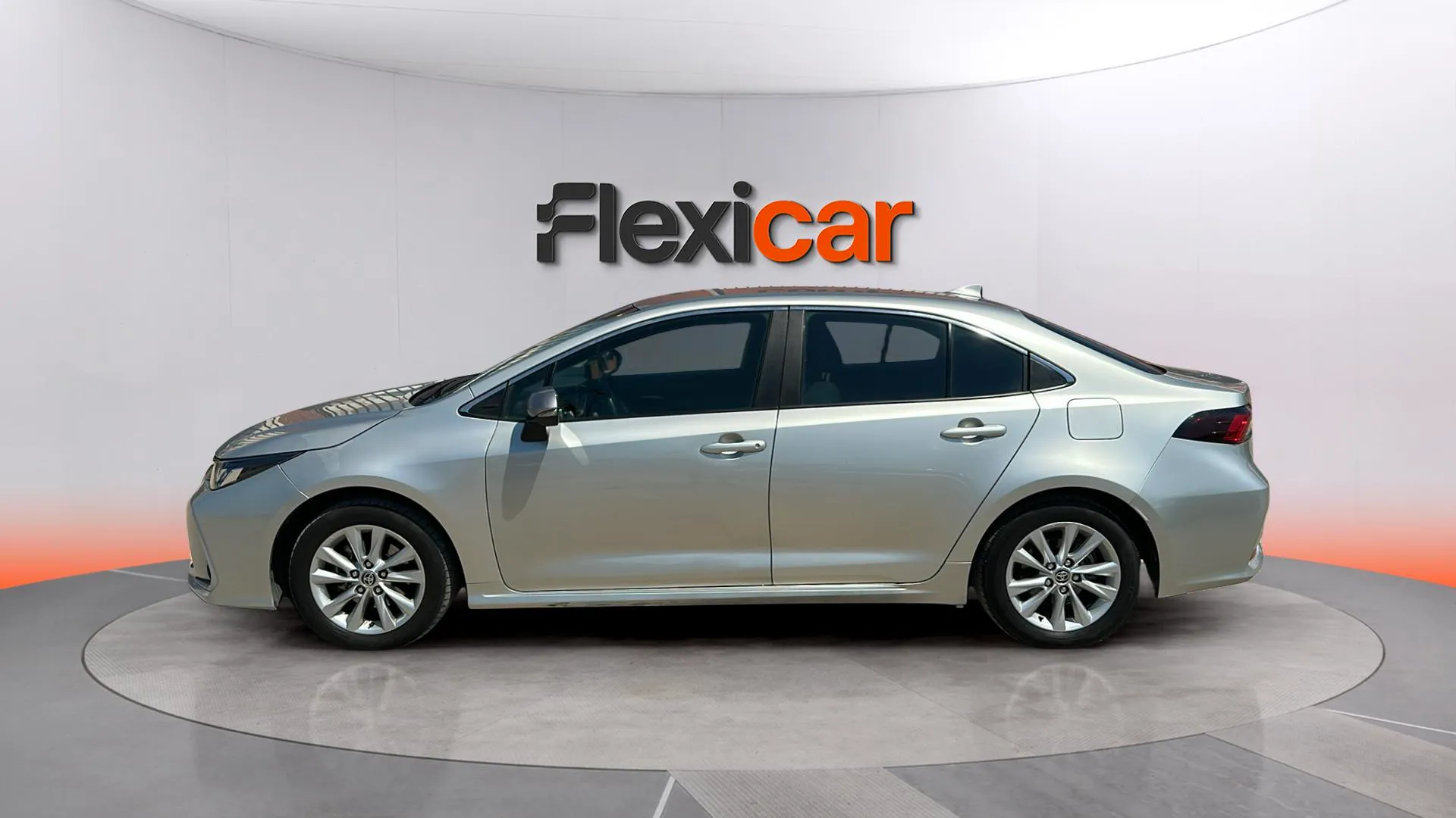 Toyota Corolla 140H Active Plus - foto 4
