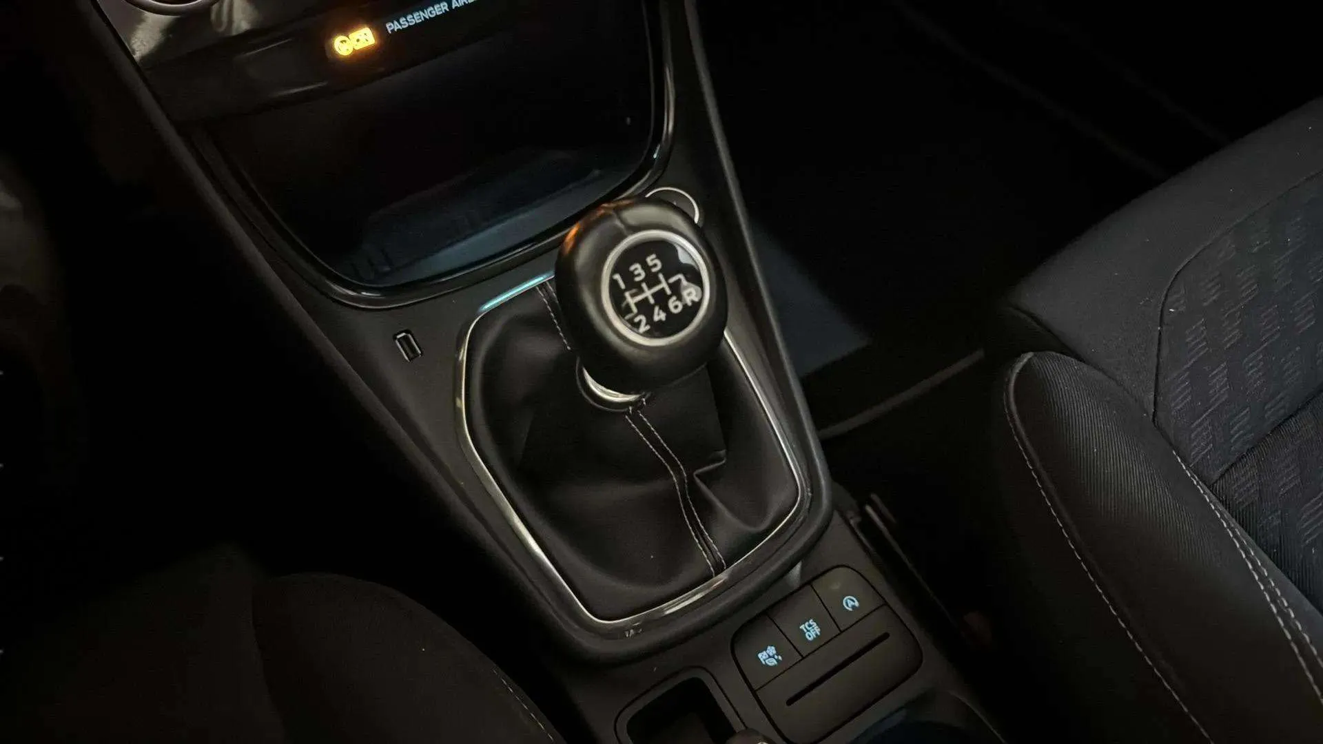 Ford Puma 1.0 EcoBoost Titanium - foto 19