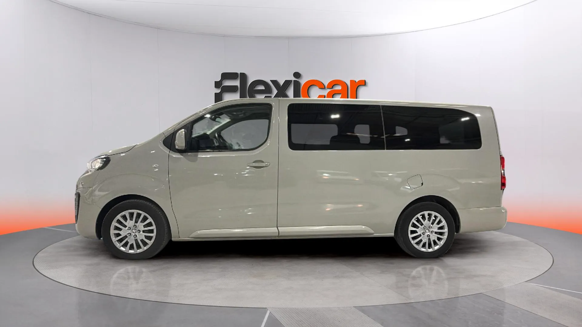 Peugeot Traveller Active BlueHDi 120 Long - foto 4