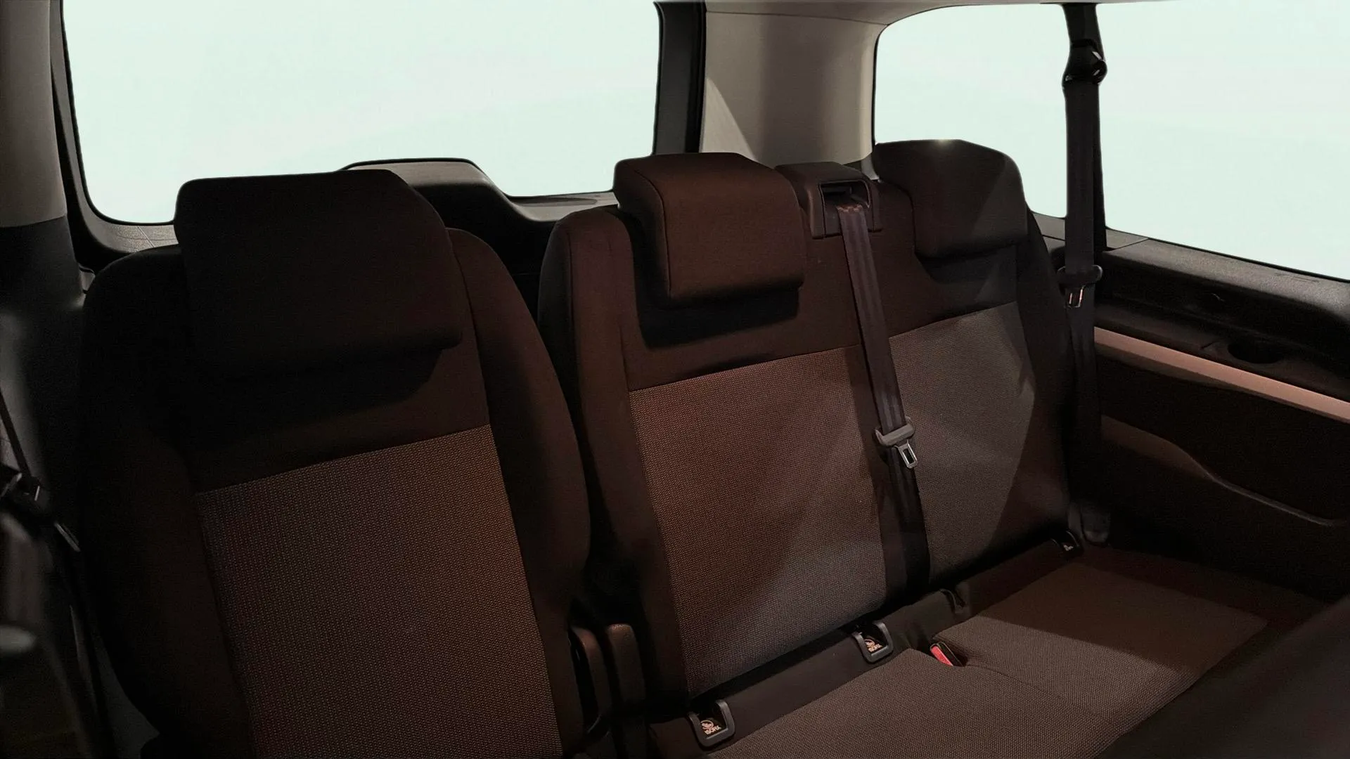 Peugeot Traveller Active BlueHDi 120 Long - foto 15