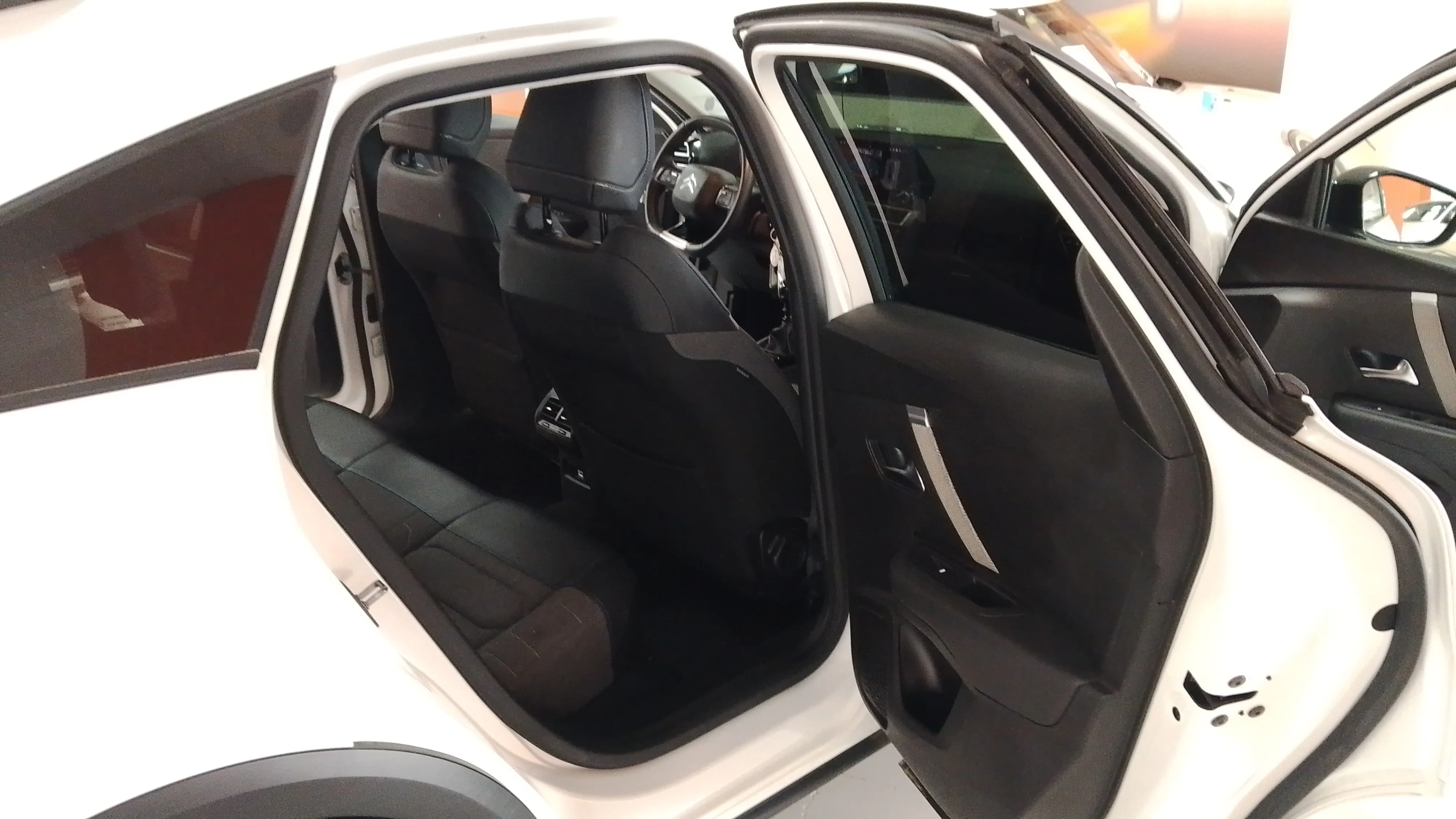 Citroën C4 PureTech 130 C-Series - foto 11