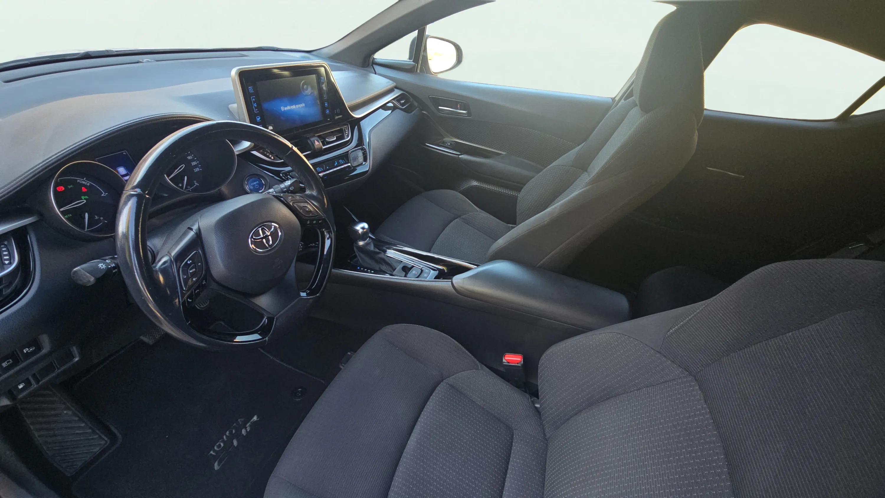 Toyota C-HR 1.8 125H Advance - foto 11