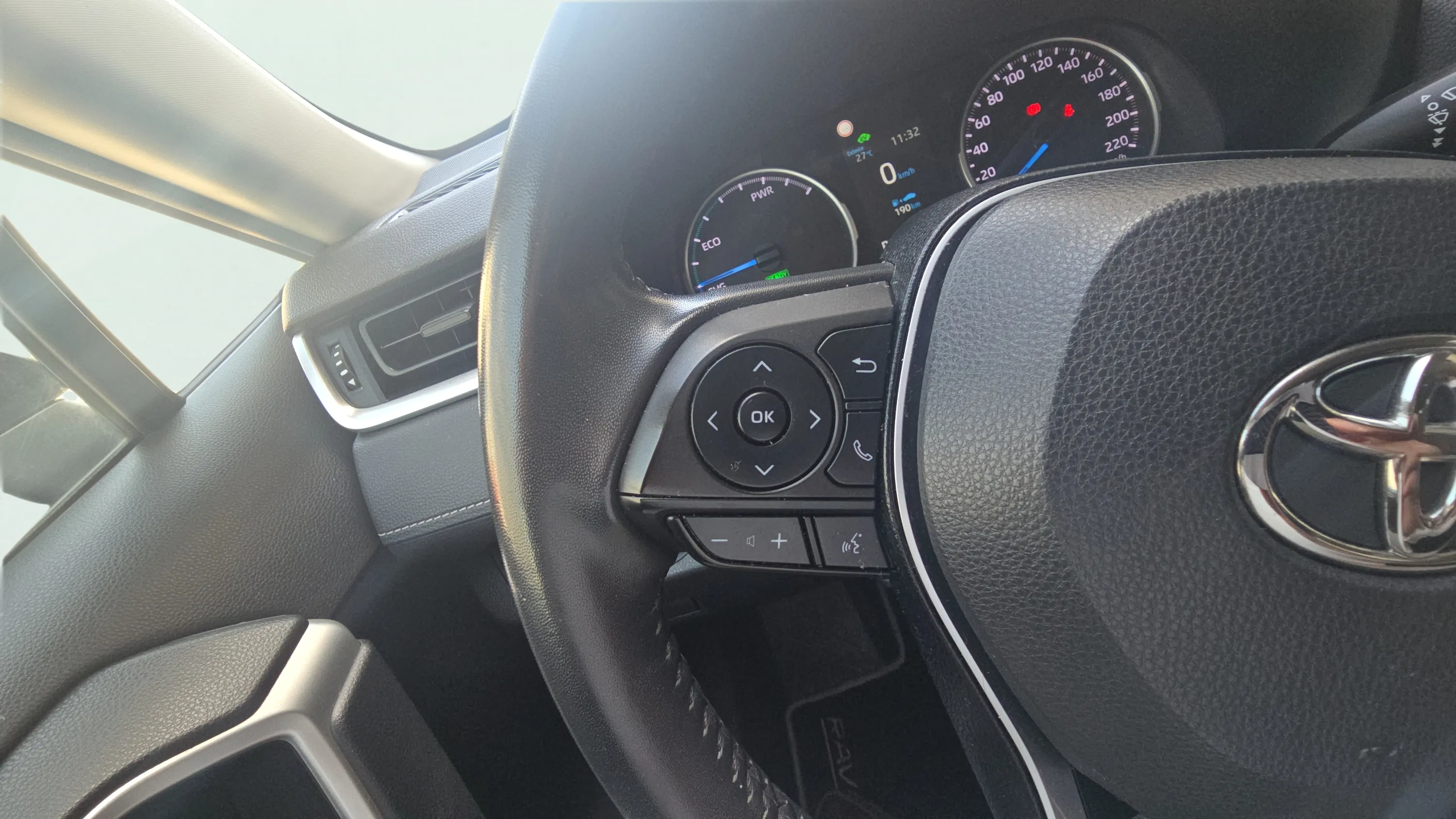 Toyota RAV4 2.5l 220H Business - foto 22