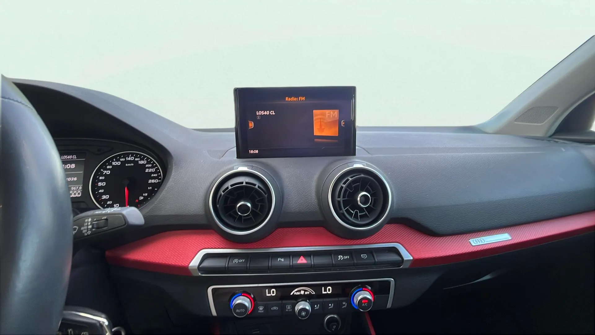 Audi Q2 Sport 30 TFSI - foto 12