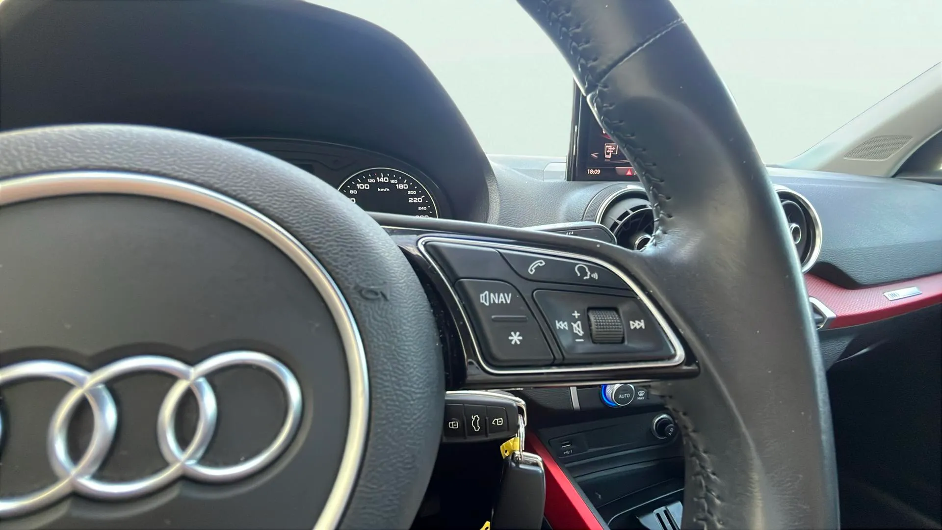 Audi Q2 Sport 30 TFSI - foto 22