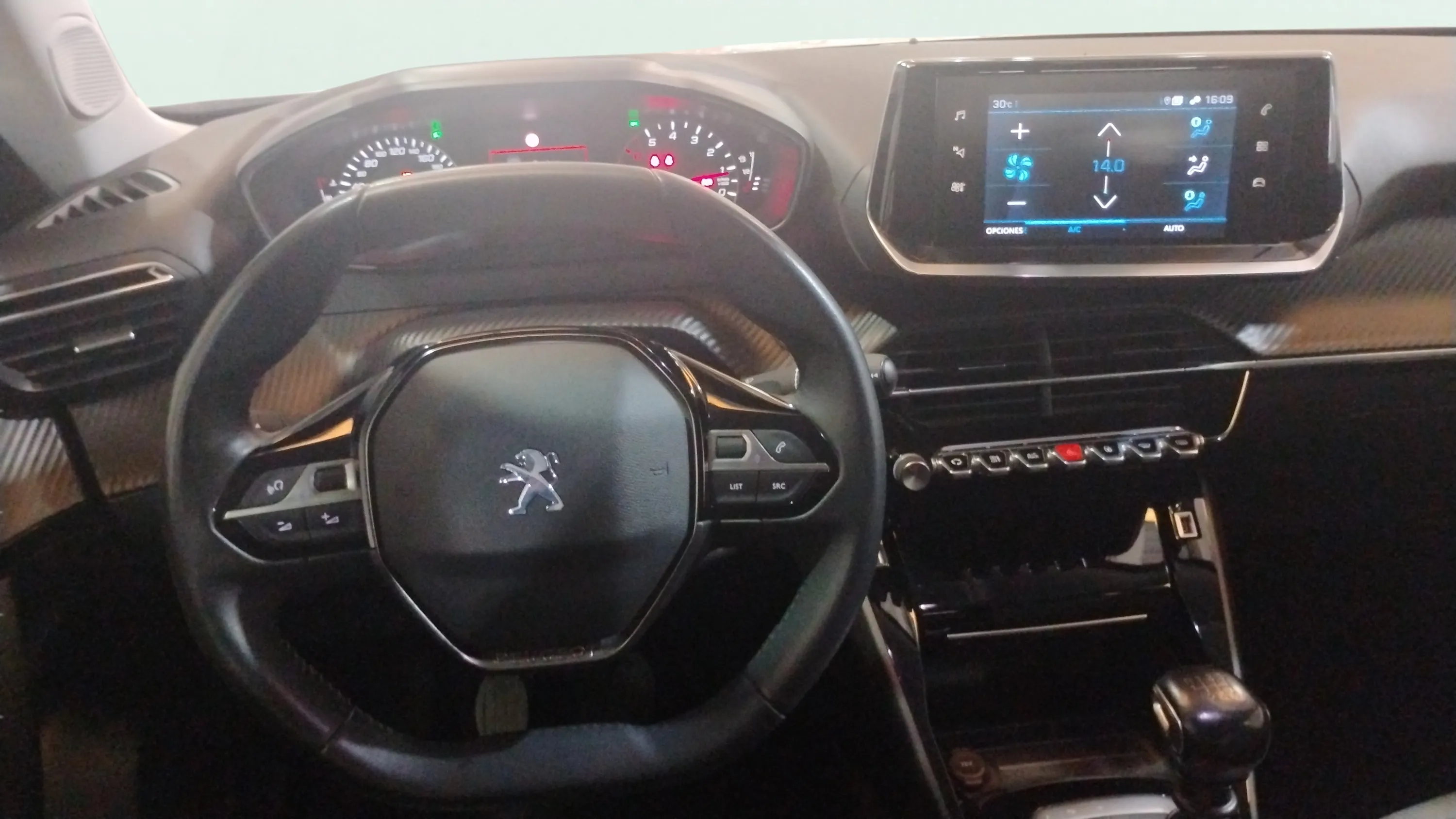 Peugeot 2008 Allure BlueHDi - foto 10