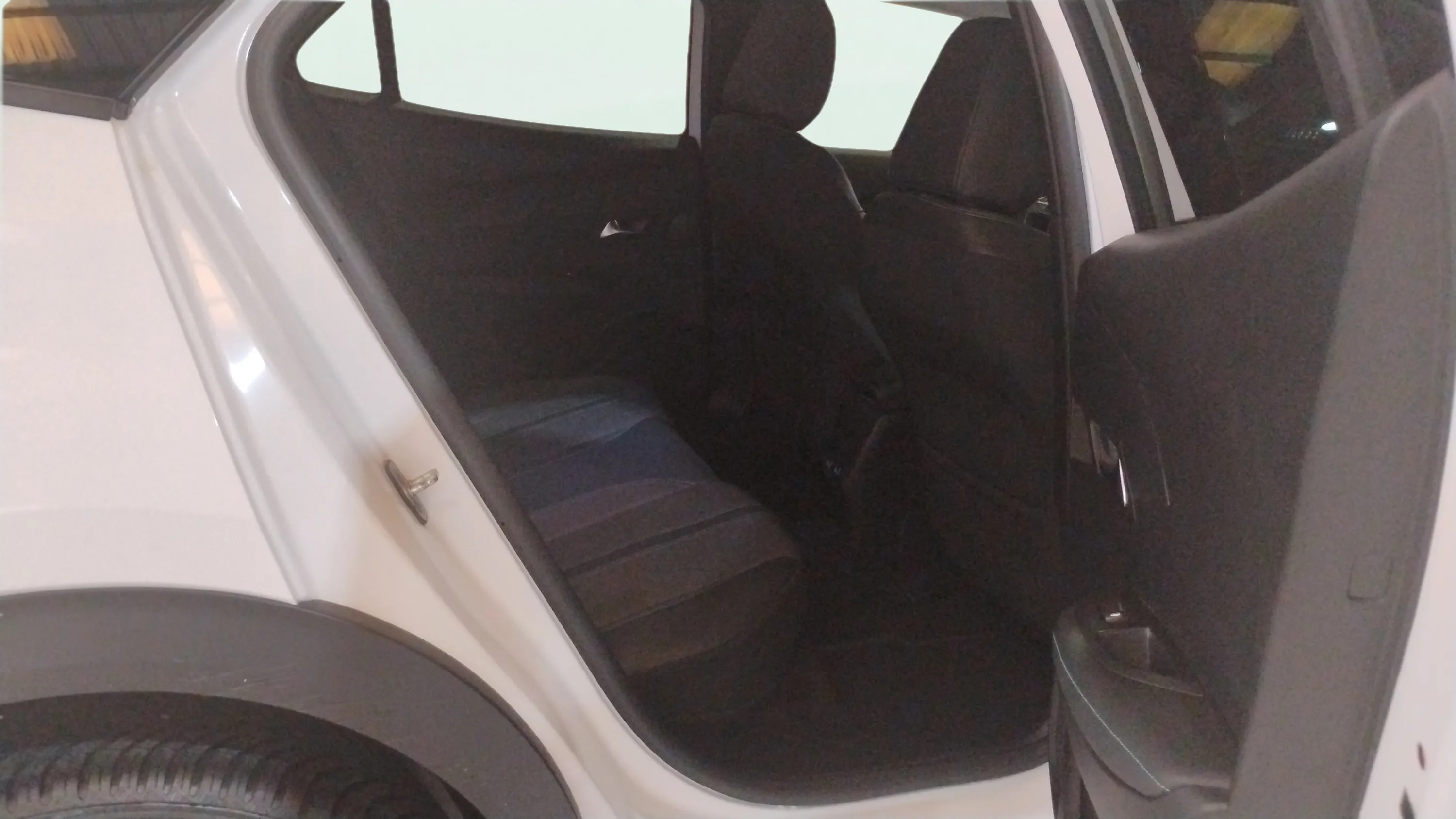 Peugeot 2008 Allure BlueHDi - foto 17