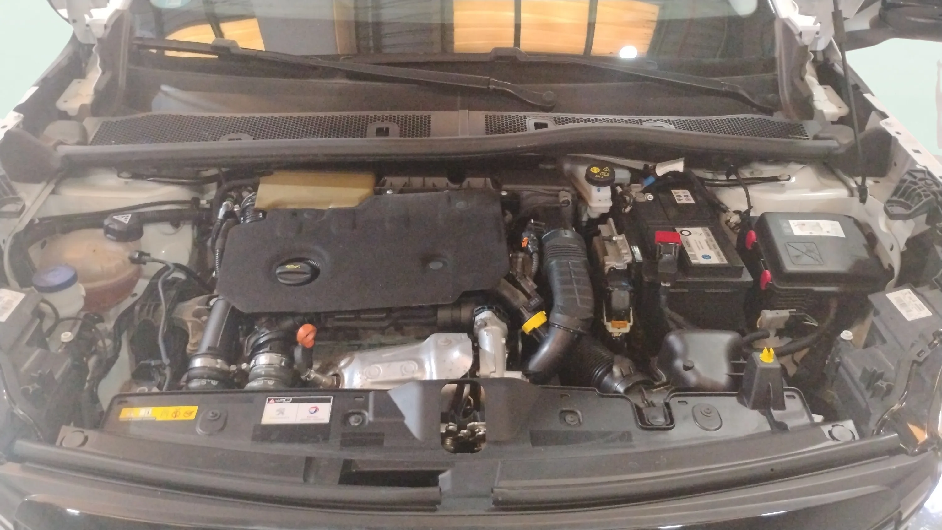 Peugeot 2008 Allure BlueHDi - foto 20