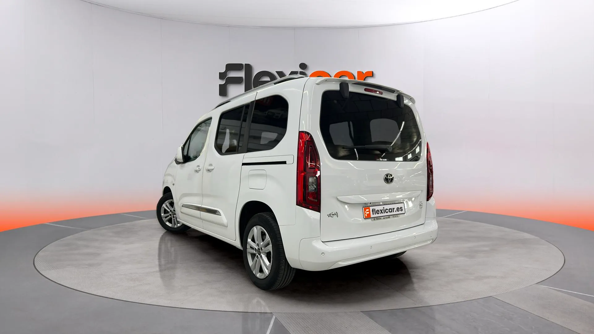 Toyota Proace City 1.2 Family Active L1 - foto 5