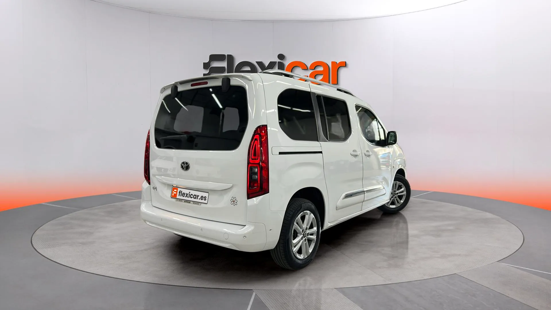 Toyota Proace City 1.2 Family Active L1 - foto 7