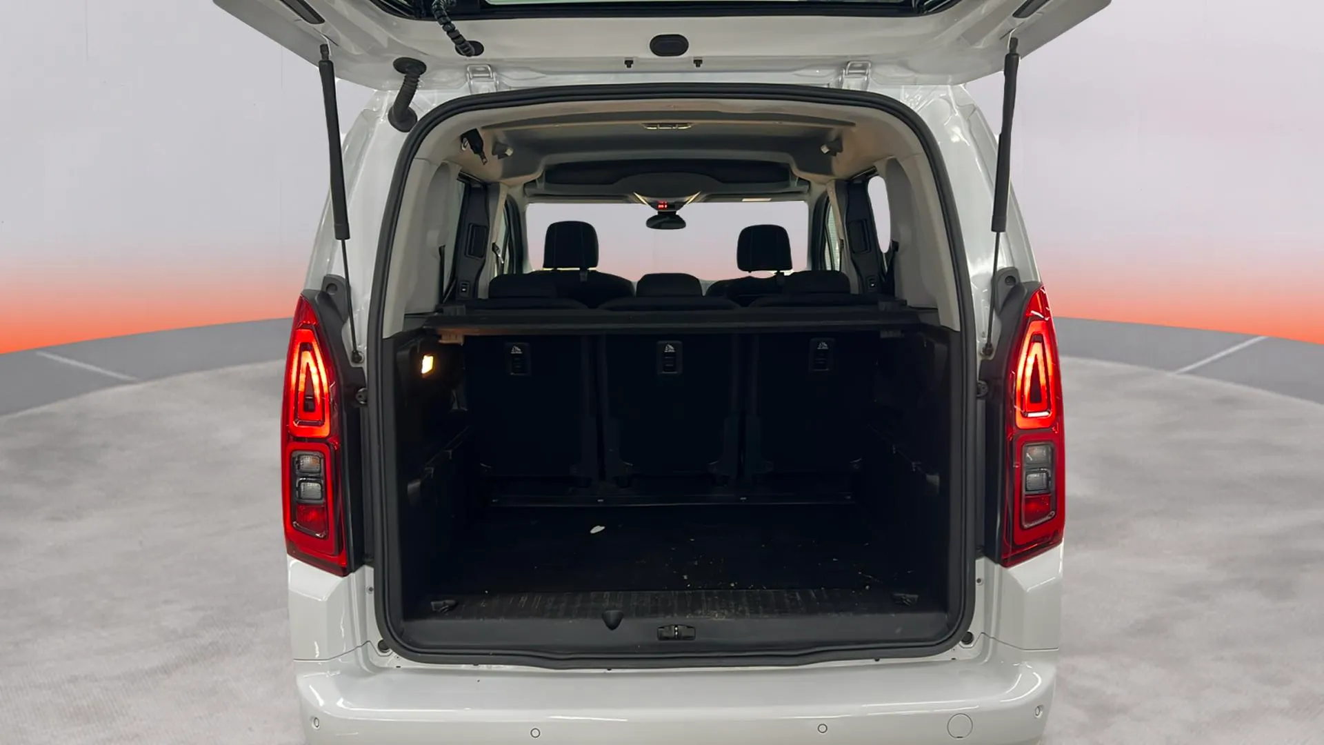 Toyota Proace City 1.2 Family Active L1 - foto 19