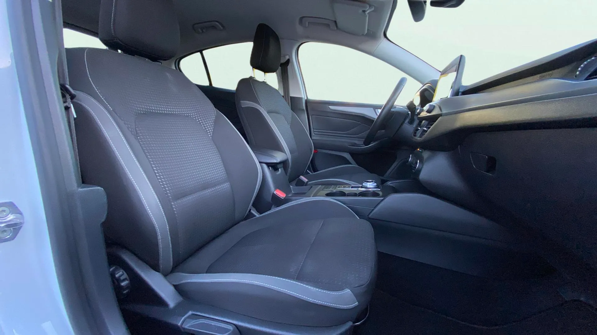 Ford Focus 1.5 EcoBlue Active X - foto 24