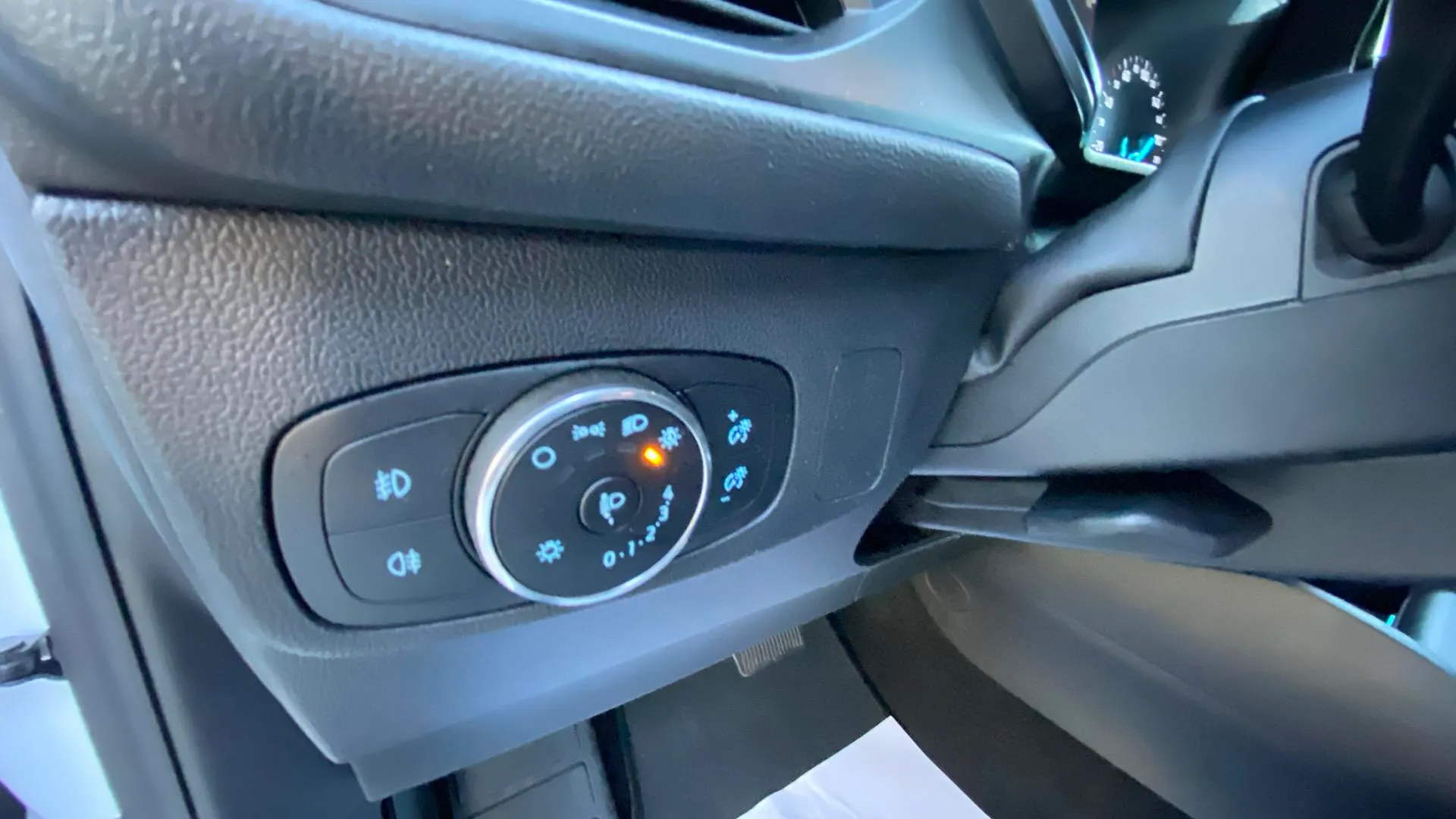 Ford Focus 1.5 EcoBlue Active X - foto 28