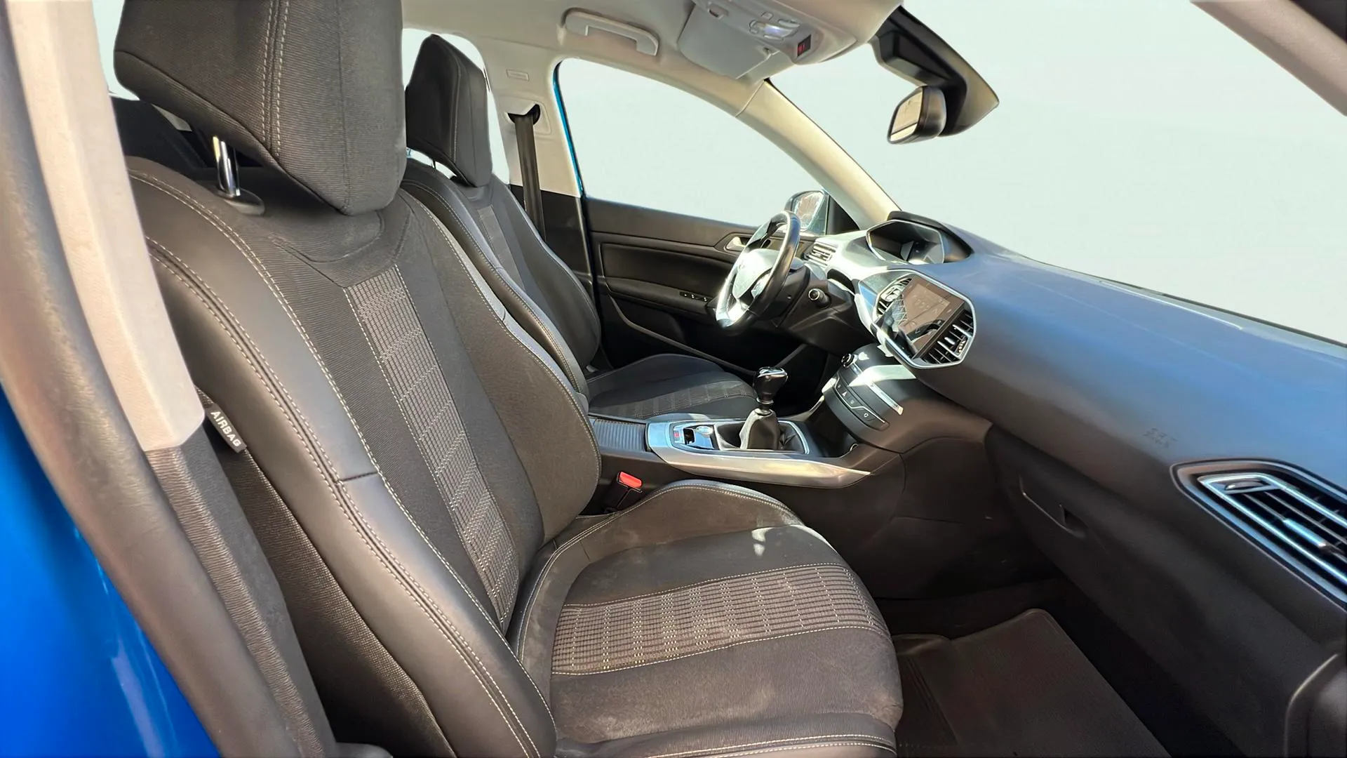 Peugeot 308 SW Allure PureTech 130 - foto 16