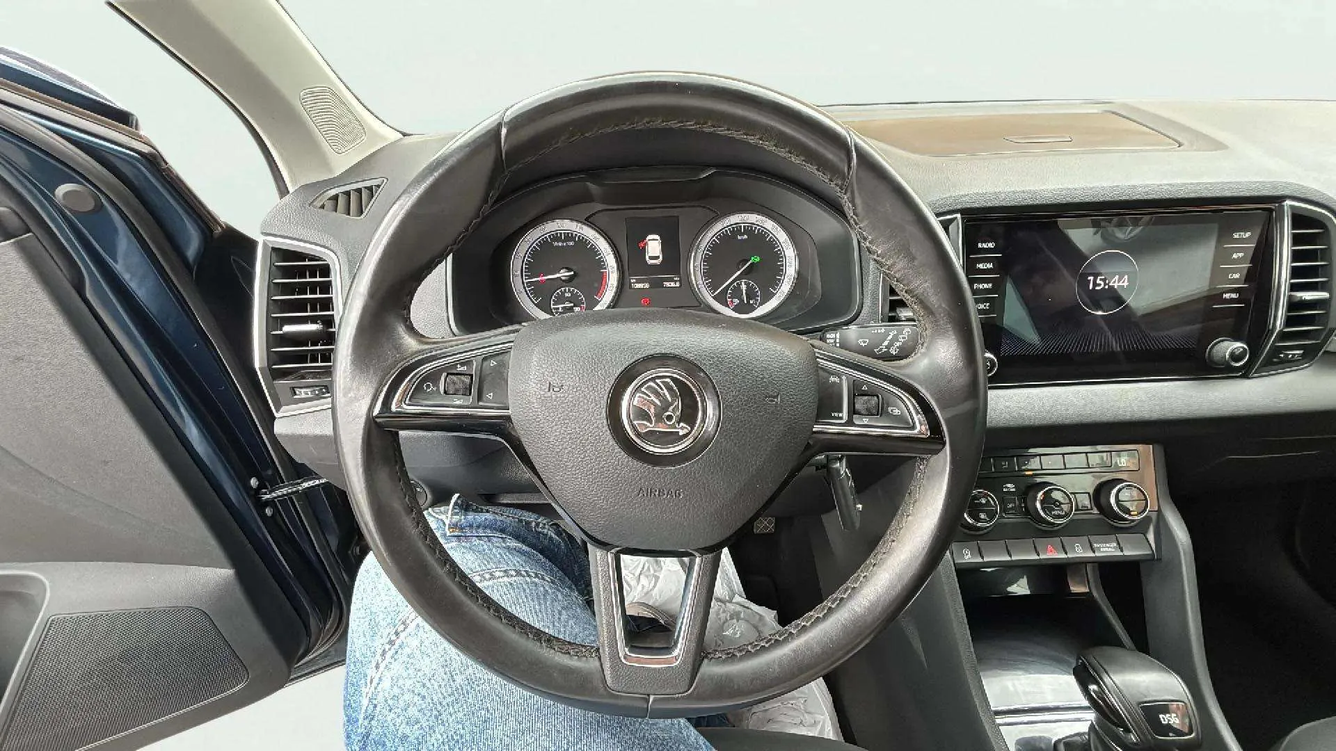 Škoda Karoq 1.6 TDI DSG Ambition - foto 19