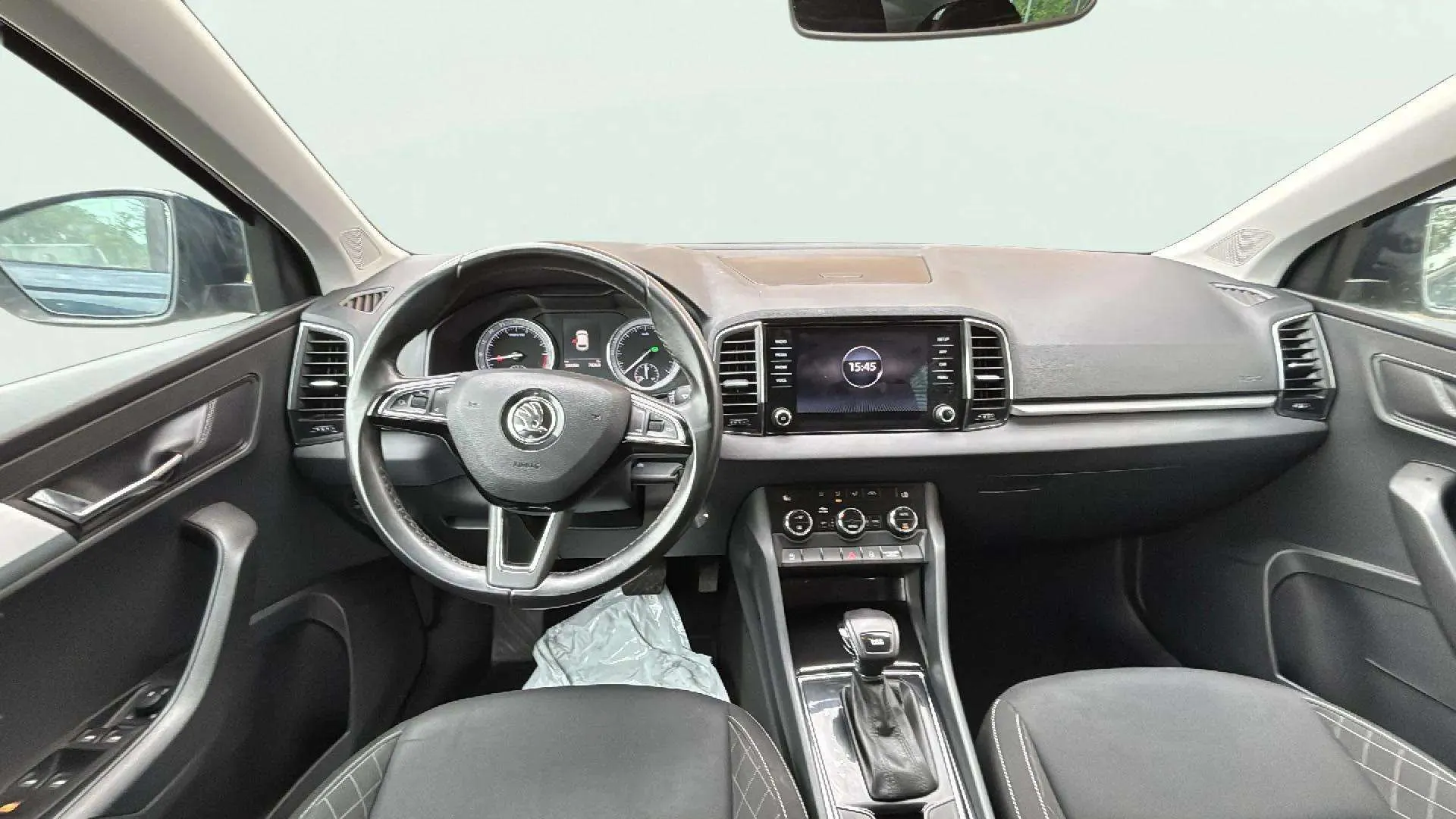 Škoda Karoq 1.6 TDI DSG Ambition - foto 17