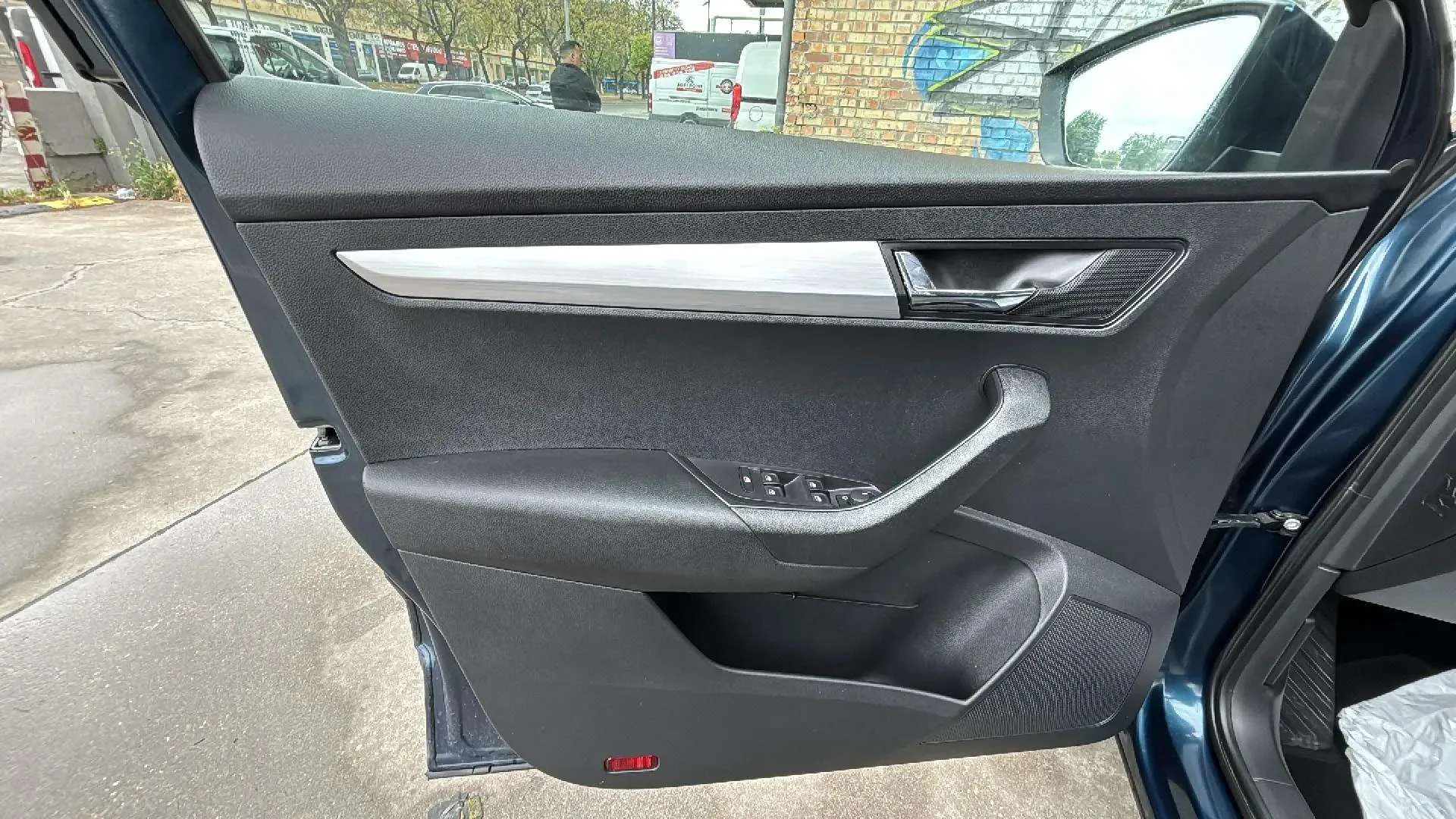 Škoda Karoq 1.6 TDI DSG Ambition - foto 24