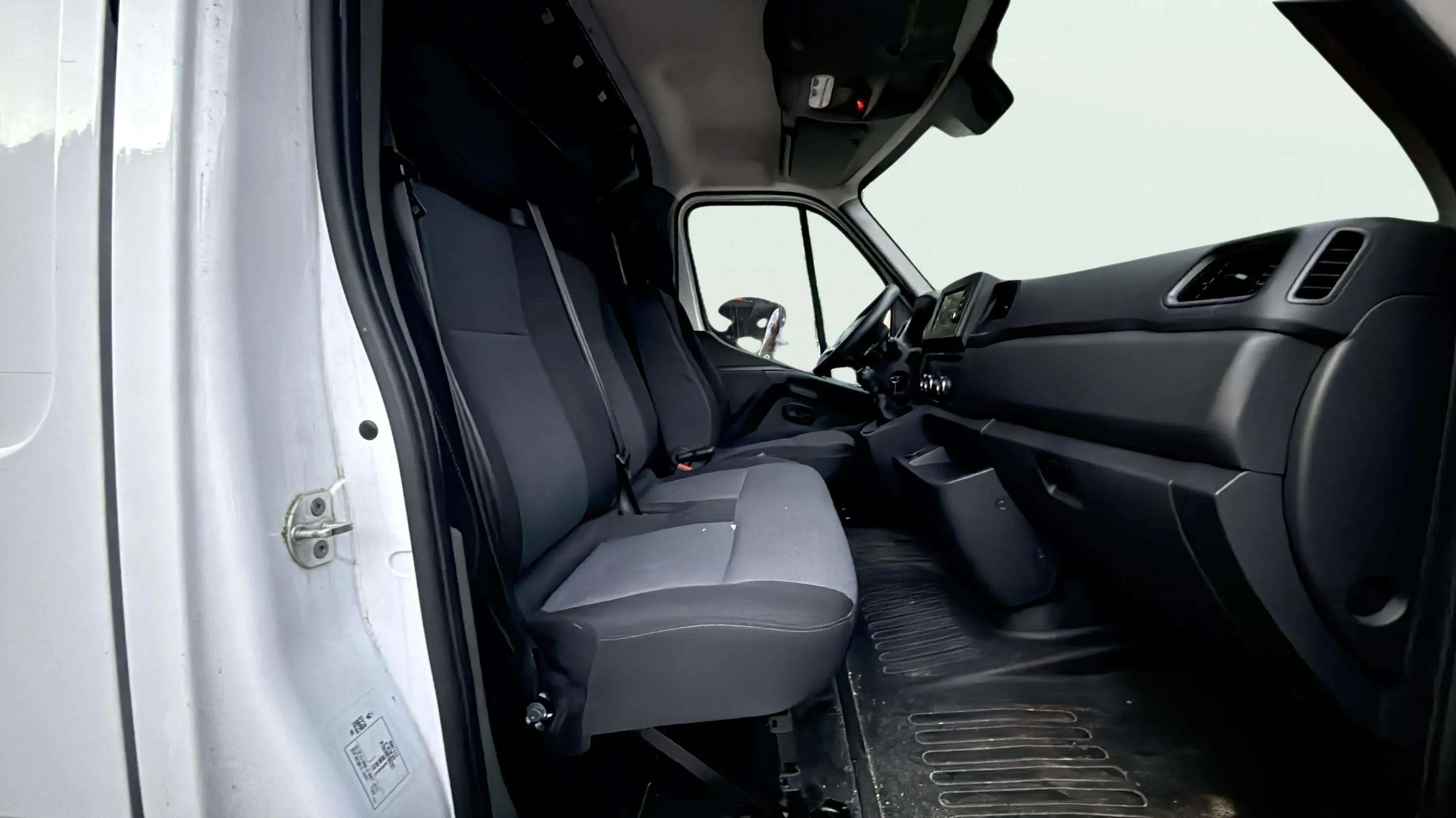 Renault Master Furgón T L2H2 3500 B dCi E - foto 16