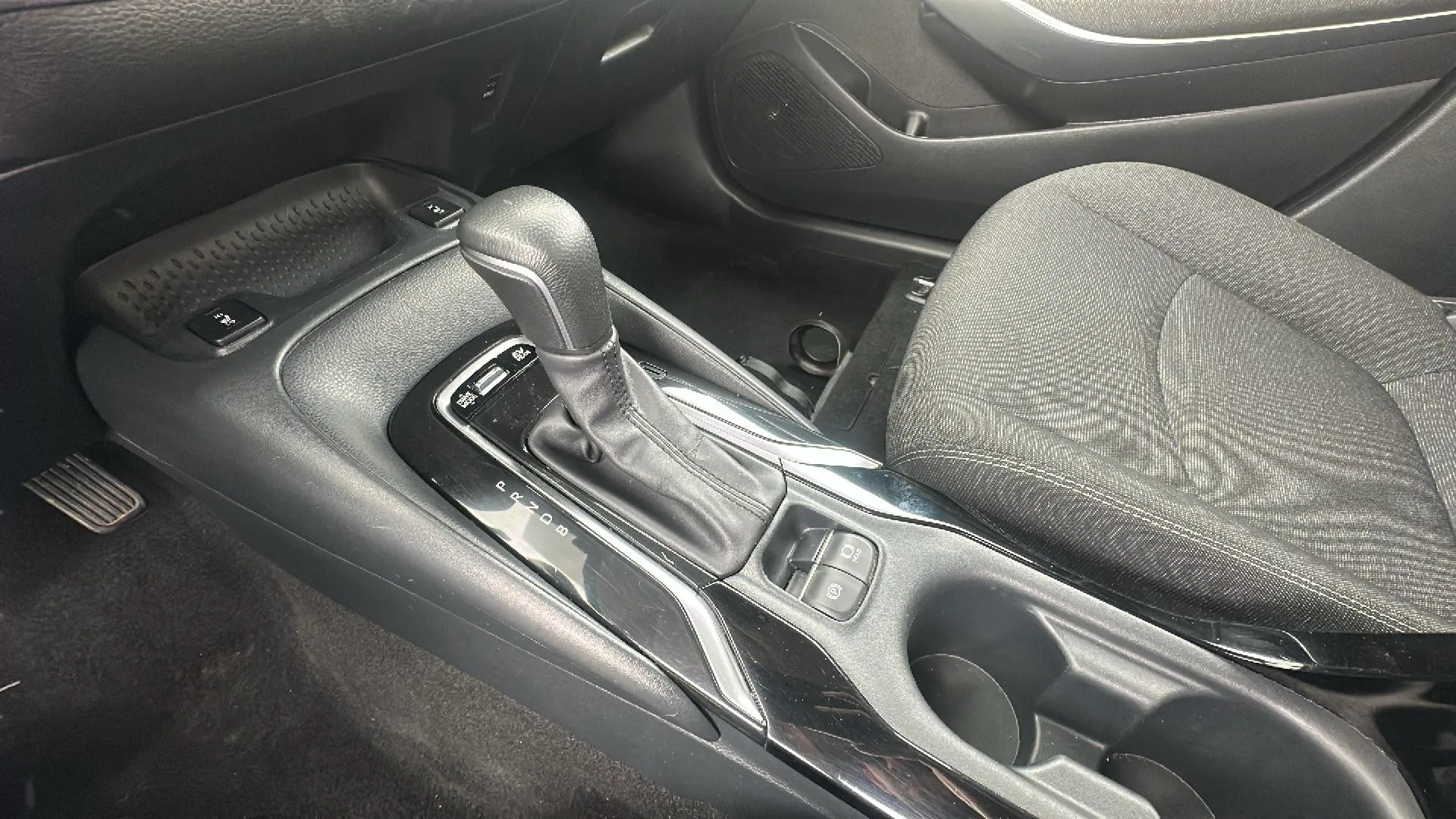 Toyota Corolla 140H Eco - foto 10