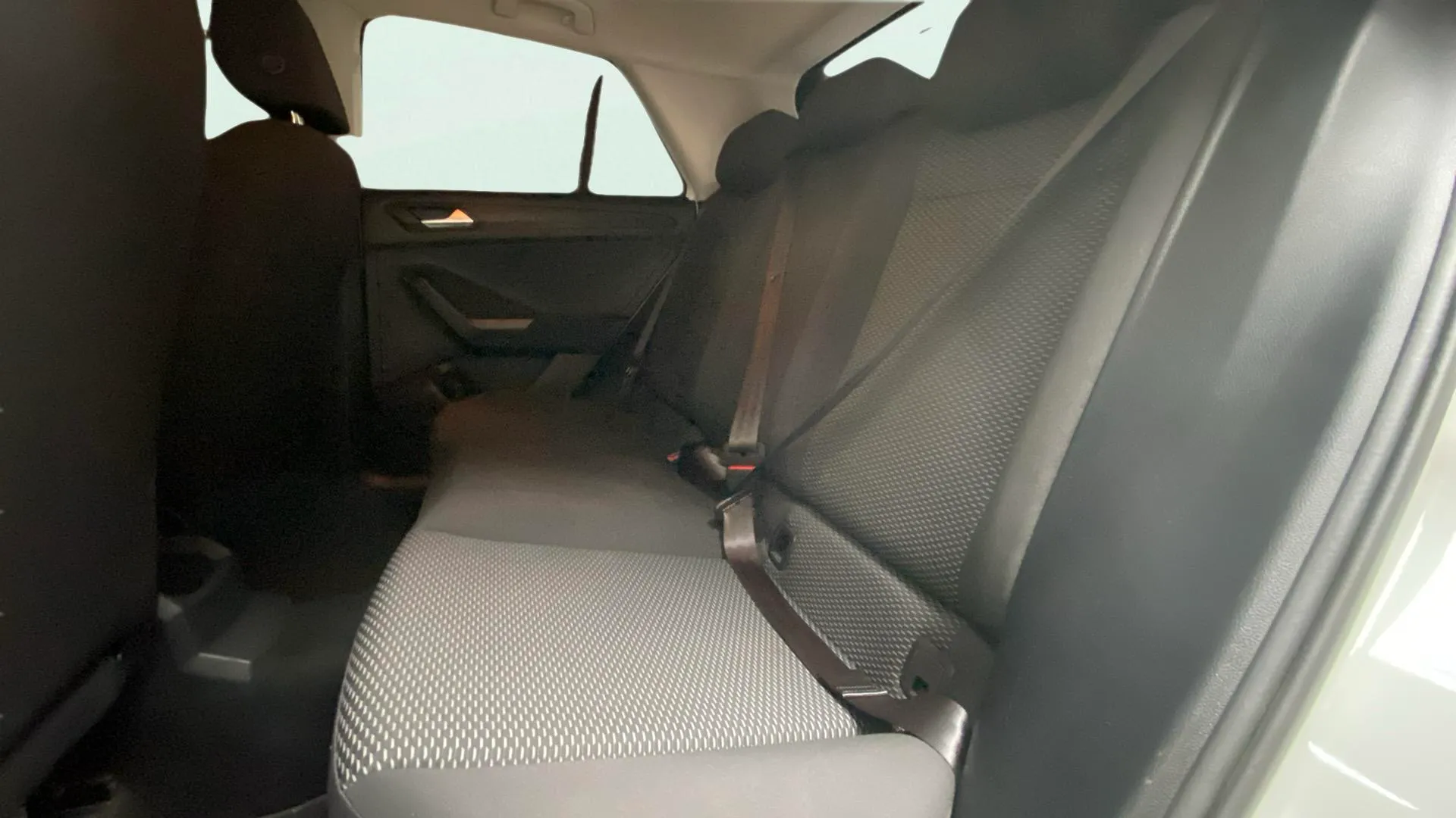 Volkswagen T-Roc 2.0 TDI - foto 11