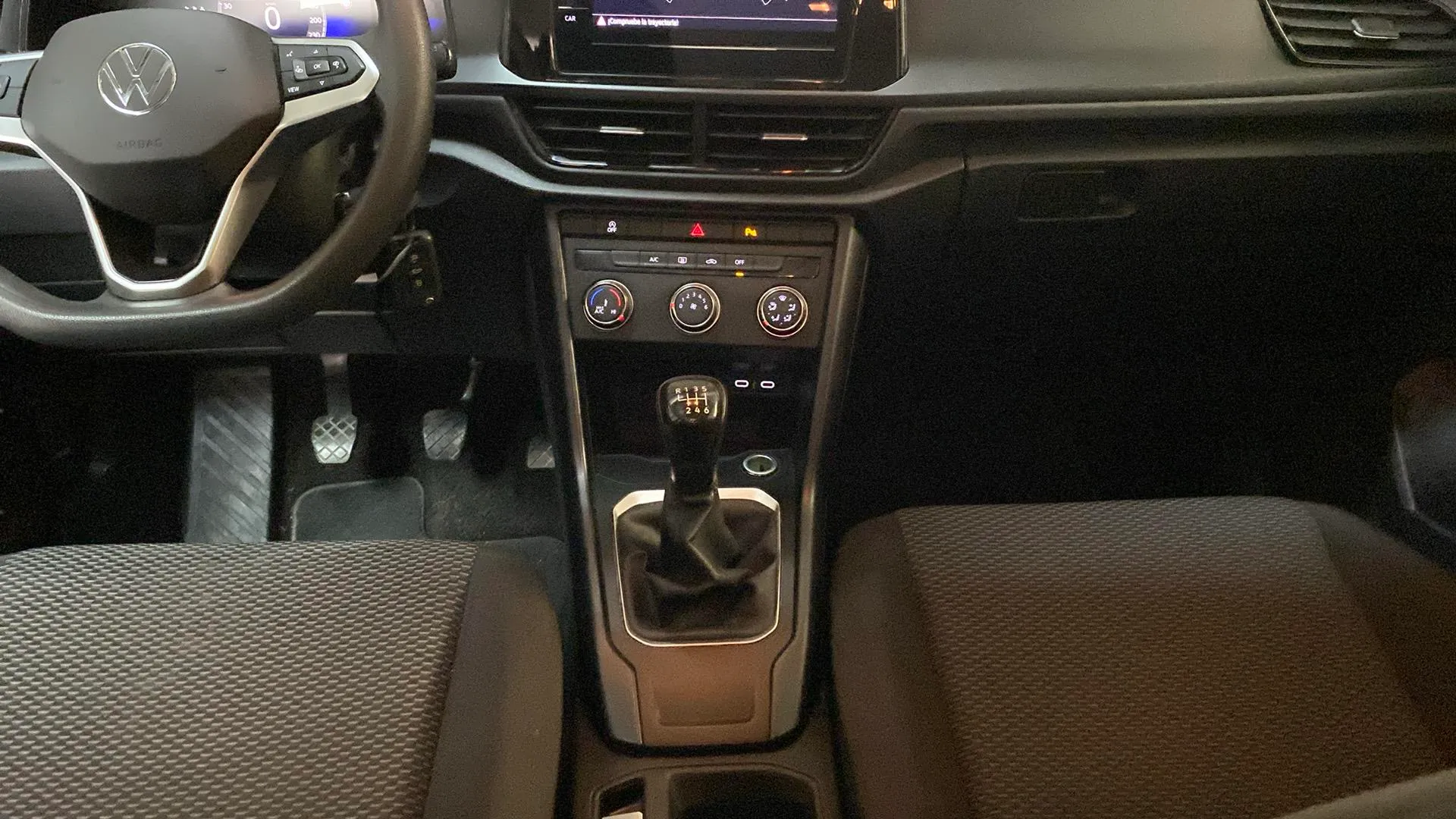 Volkswagen T-Roc 2.0 TDI - foto 8