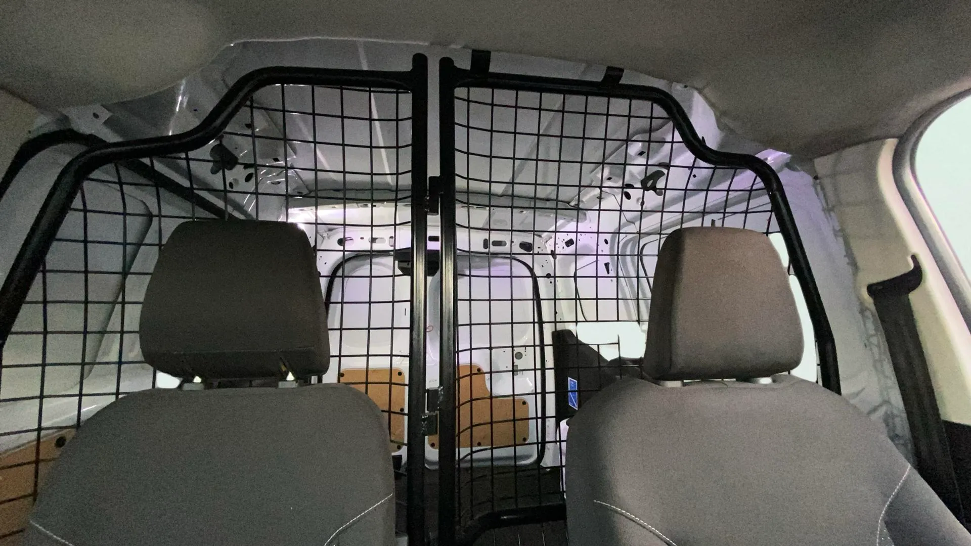 Ford Transit 1.5 - foto 17
