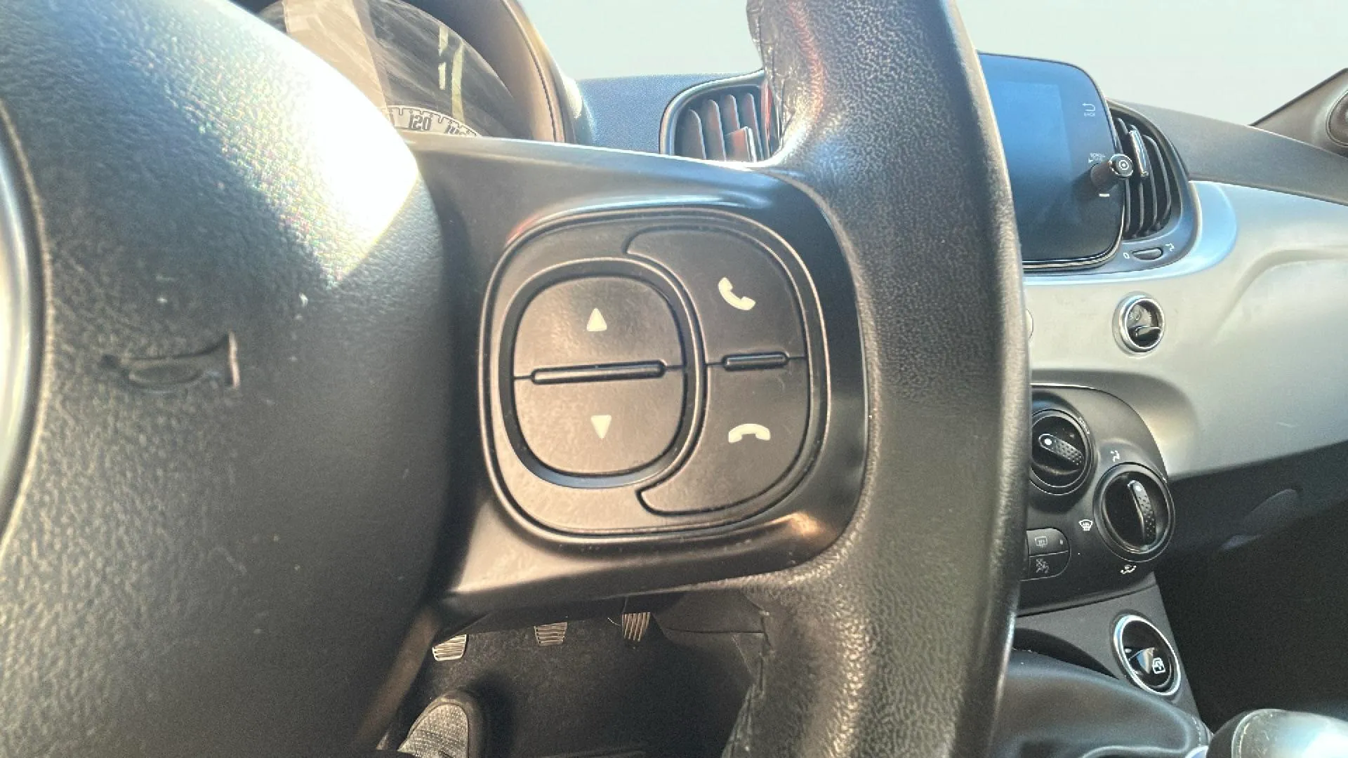 Fiat 500 Club 1.0 Hybrid - foto 10