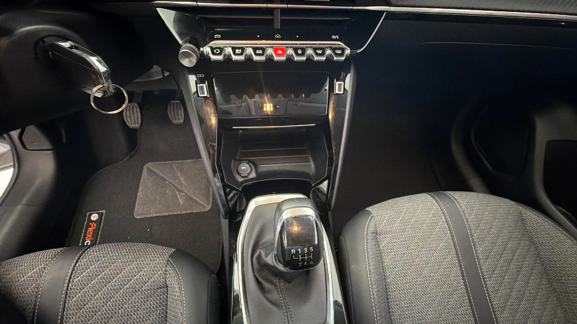 Peugeot 208 Allure Gasolina 100 - foto 13
