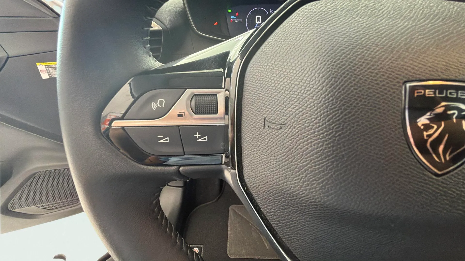 Peugeot 208 Allure Gasolina 100 - foto 14