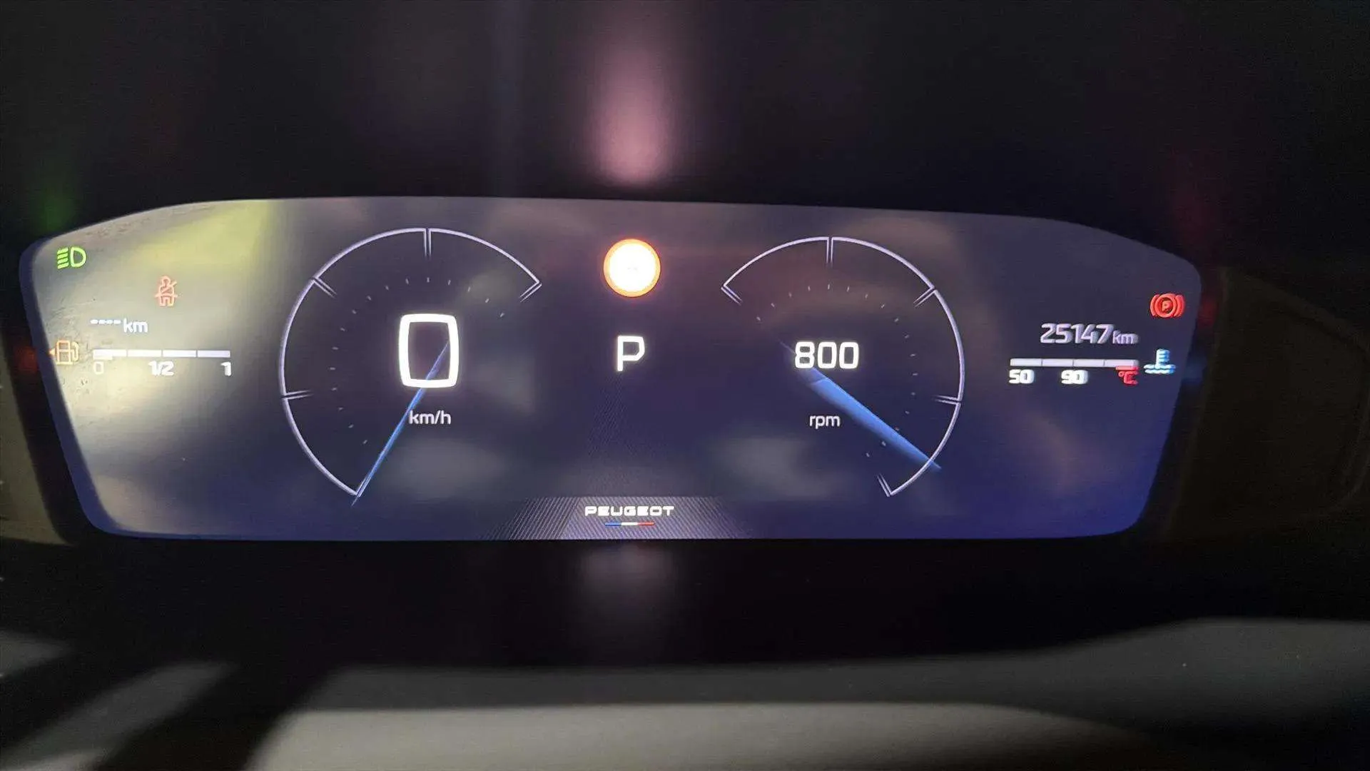 Peugeot 2008 Allure PureTech 130 EAT8 - foto 14
