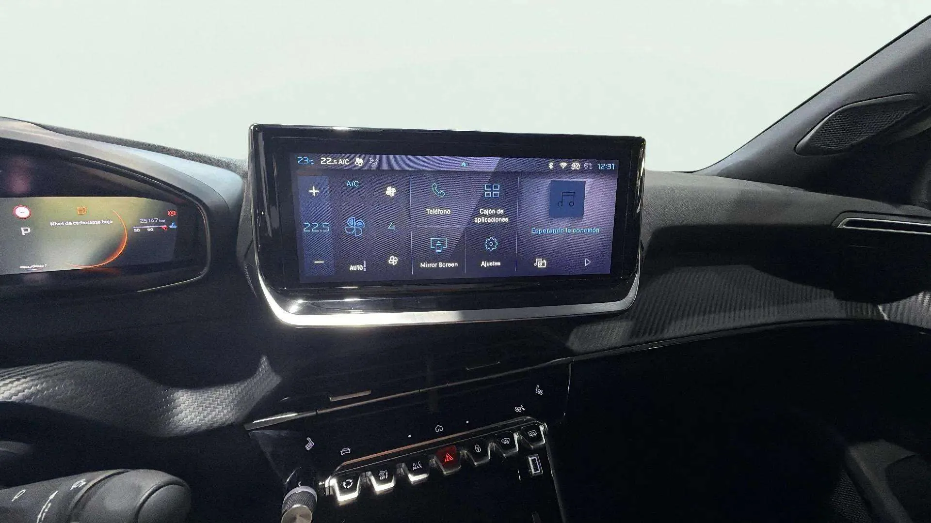 Peugeot 2008 Allure PureTech 130 EAT8 - foto 15