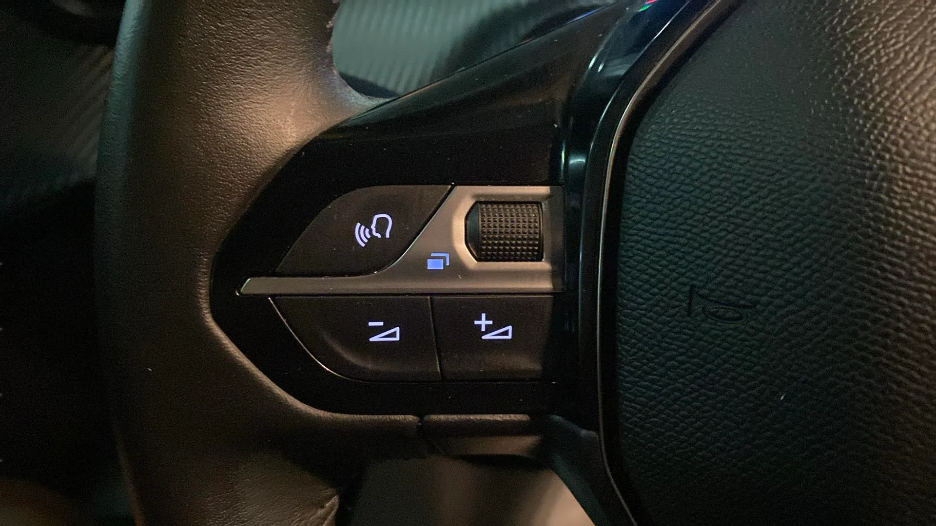 Peugeot 208 Allure Gasolina 100 - foto 16