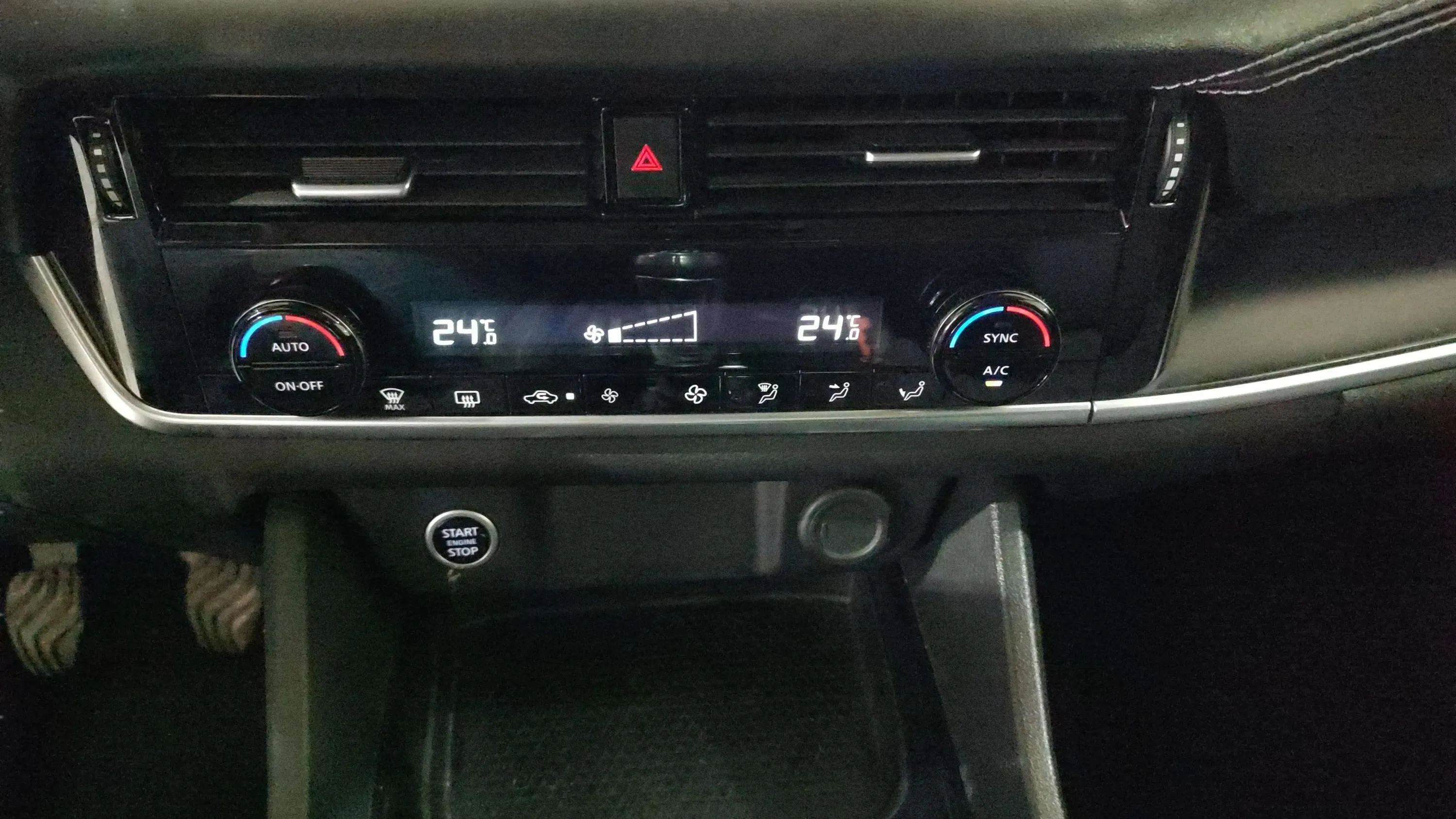 Nissan Qashqai DIG-T mHEV 4x2 Acenta - foto 16