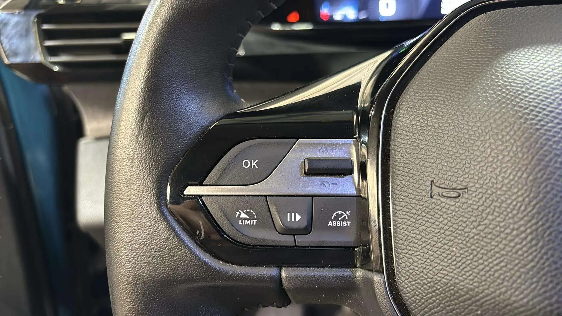 Peugeot 308 Allure PureTech 130 - foto 12