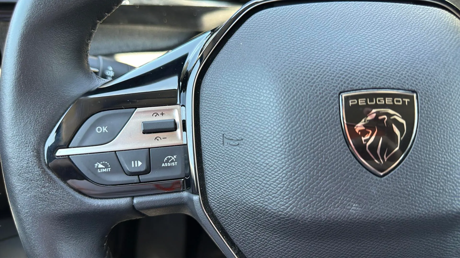 Peugeot 308 Allure PureTech 130 - foto 17