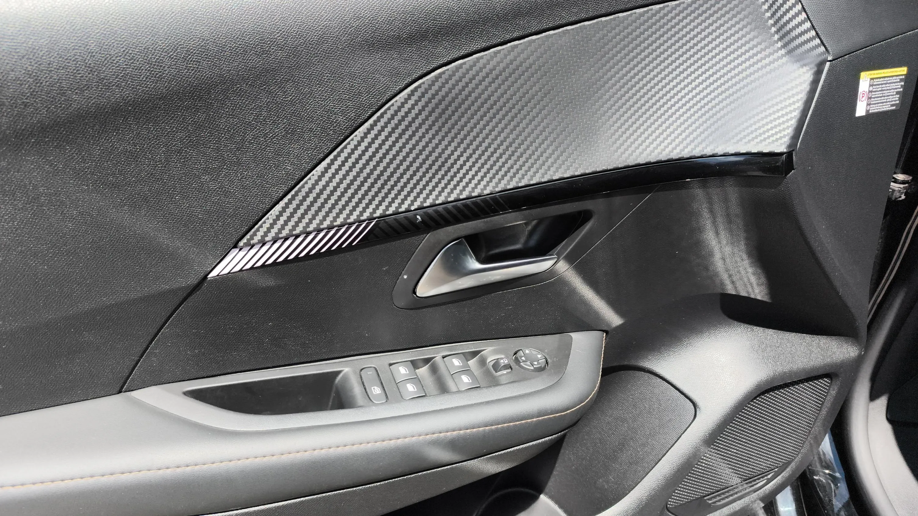 Peugeot 208 Allure Gasolina 100 - foto 18