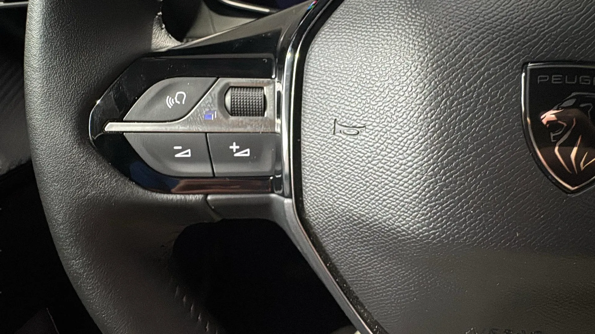 Peugeot 208 Allure Gasolina 100 - foto 21
