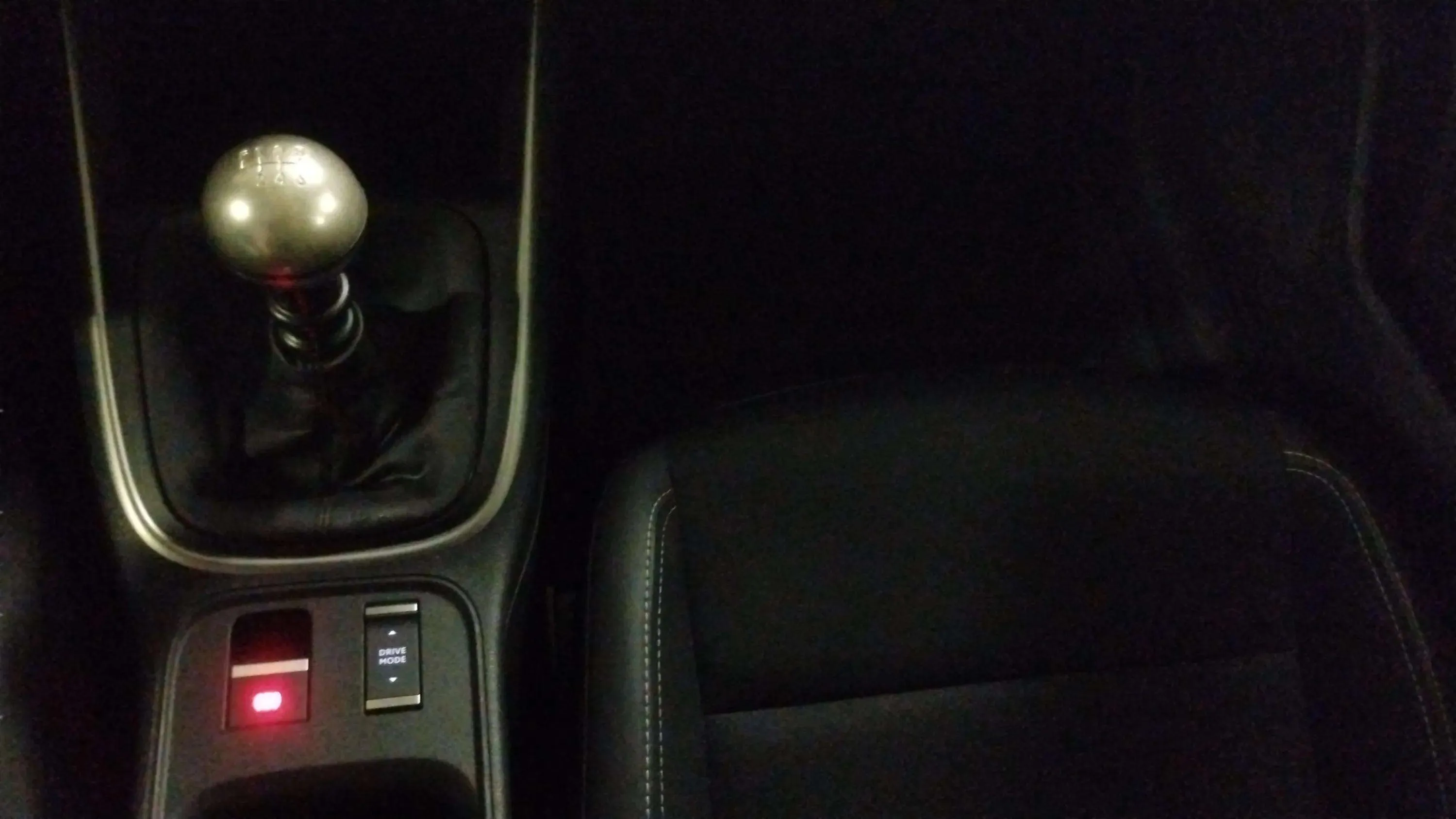 Jeep Avenger 1.2 G 1st Edition - foto 27