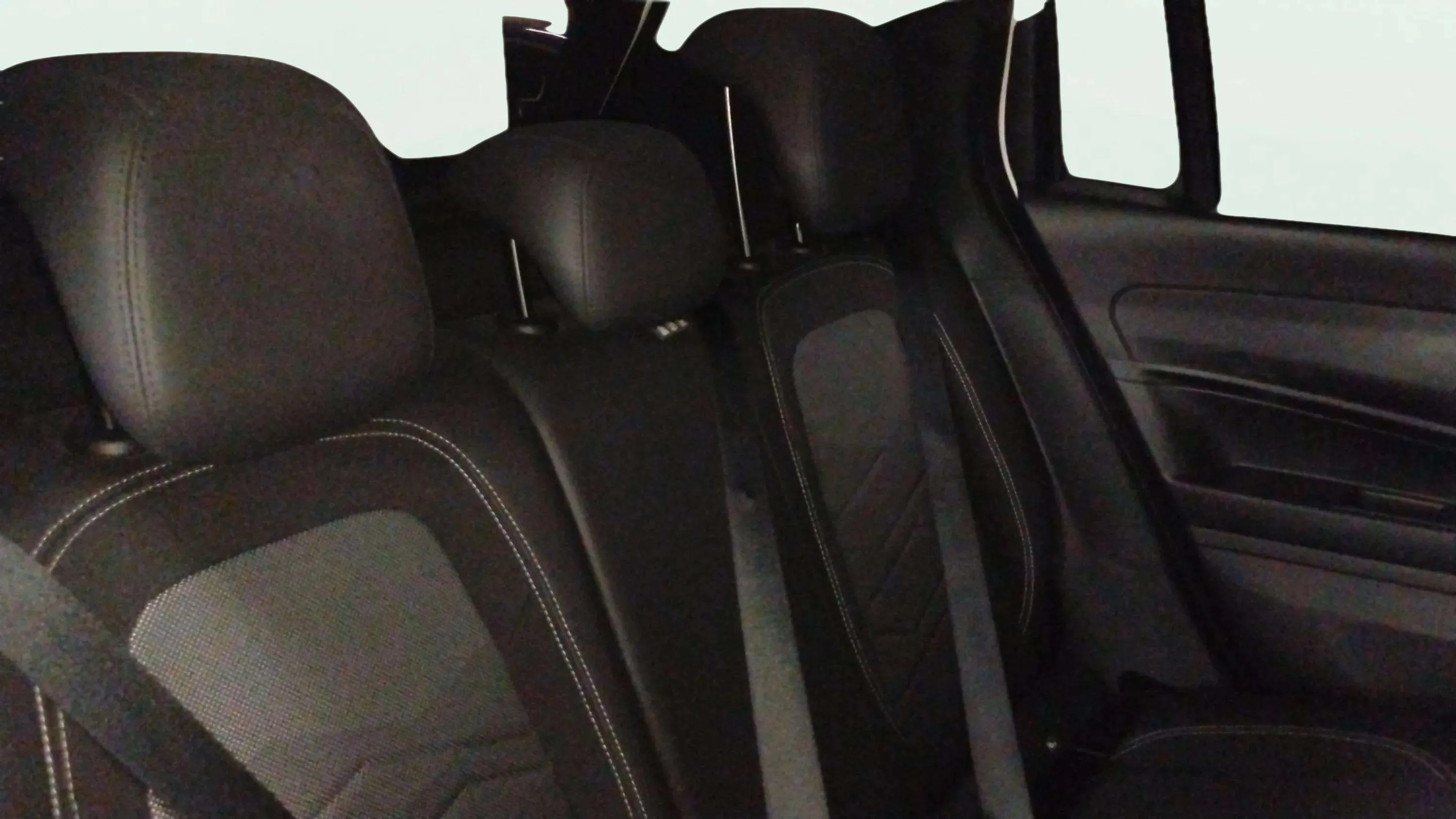 Jeep Avenger 1.2 G 1st Edition - foto 16