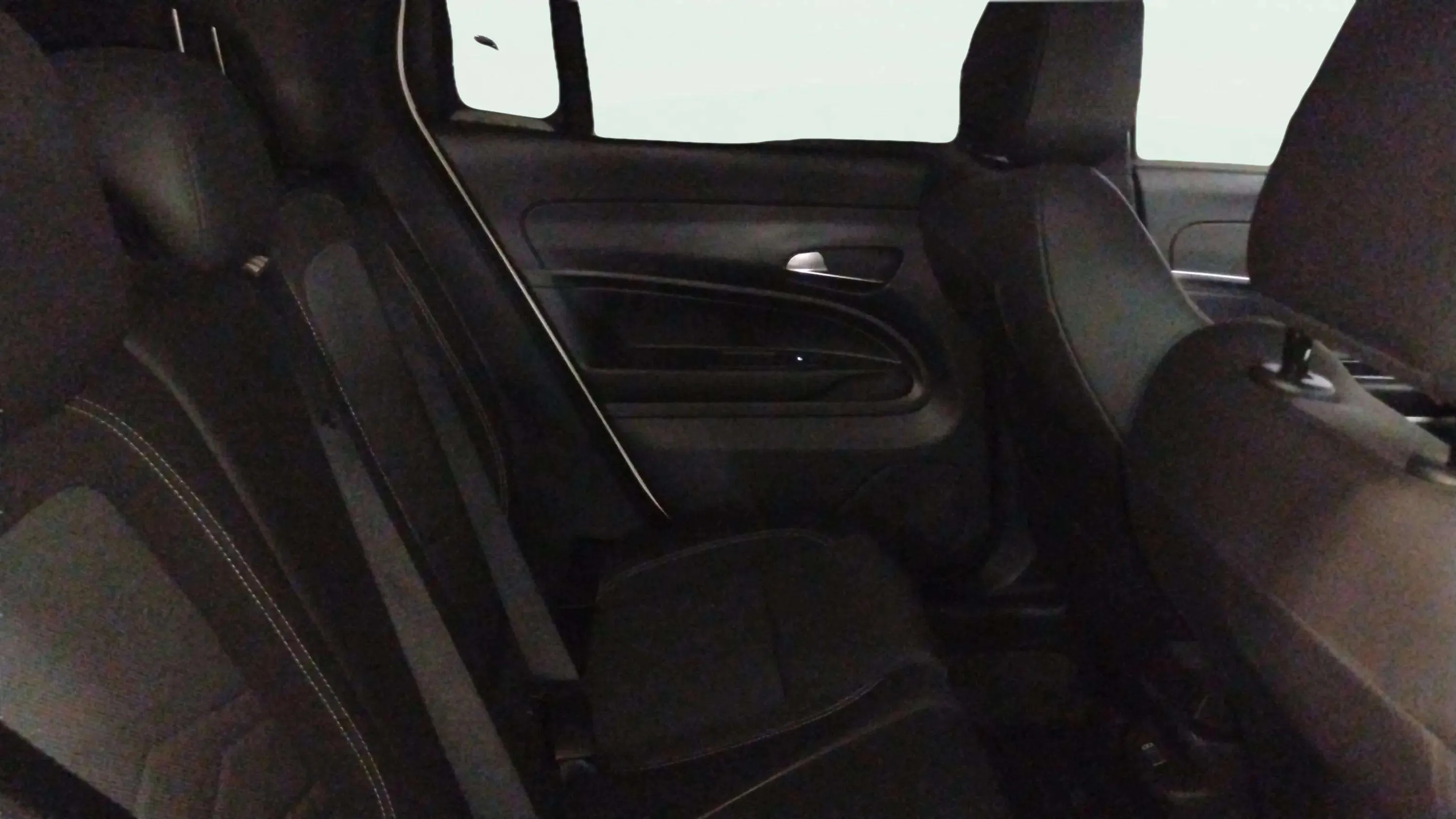 Jeep Avenger 1.2 G 1st Edition - foto 15