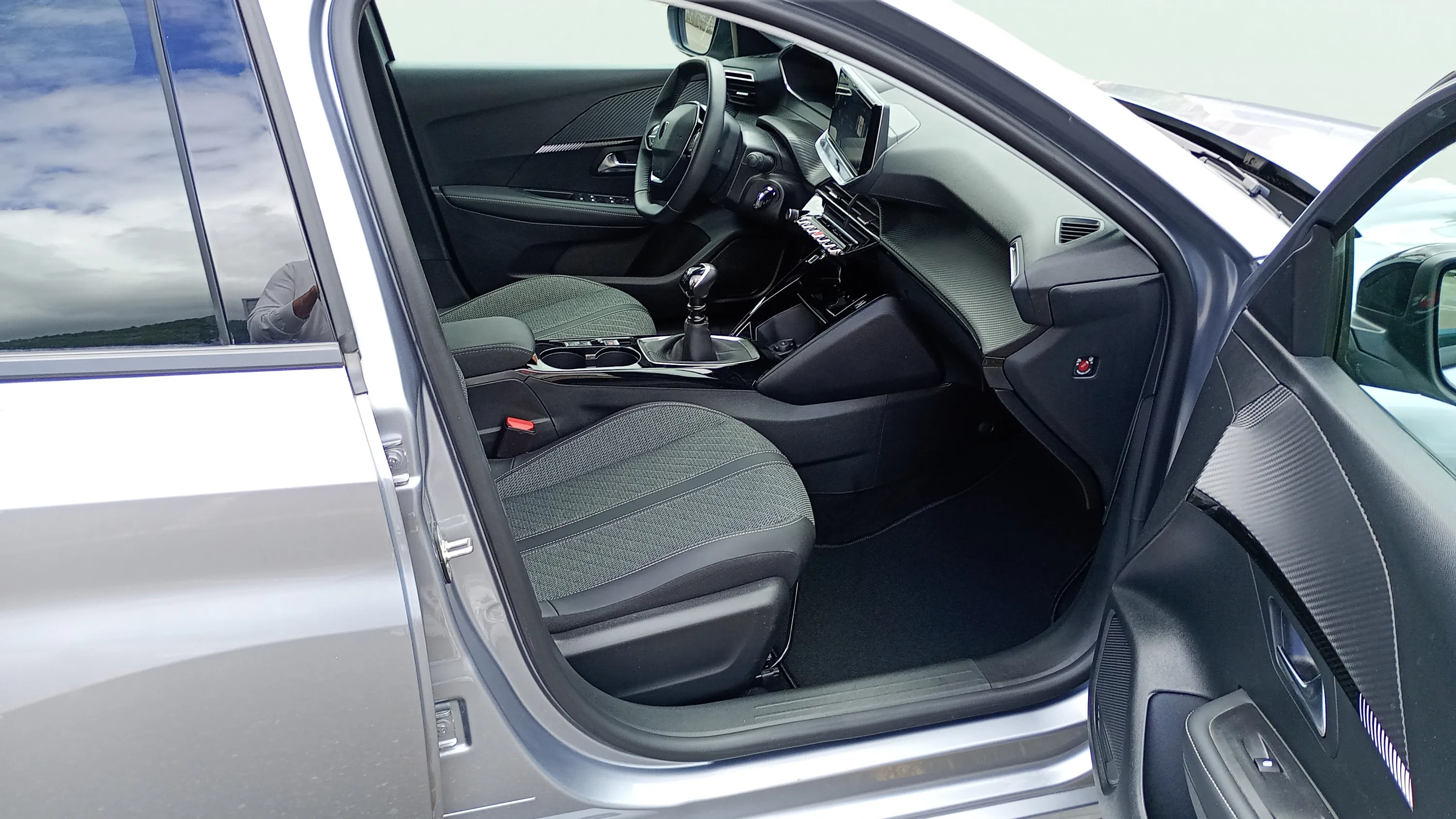 Peugeot 208 Allure Gasolina 100 - foto 14