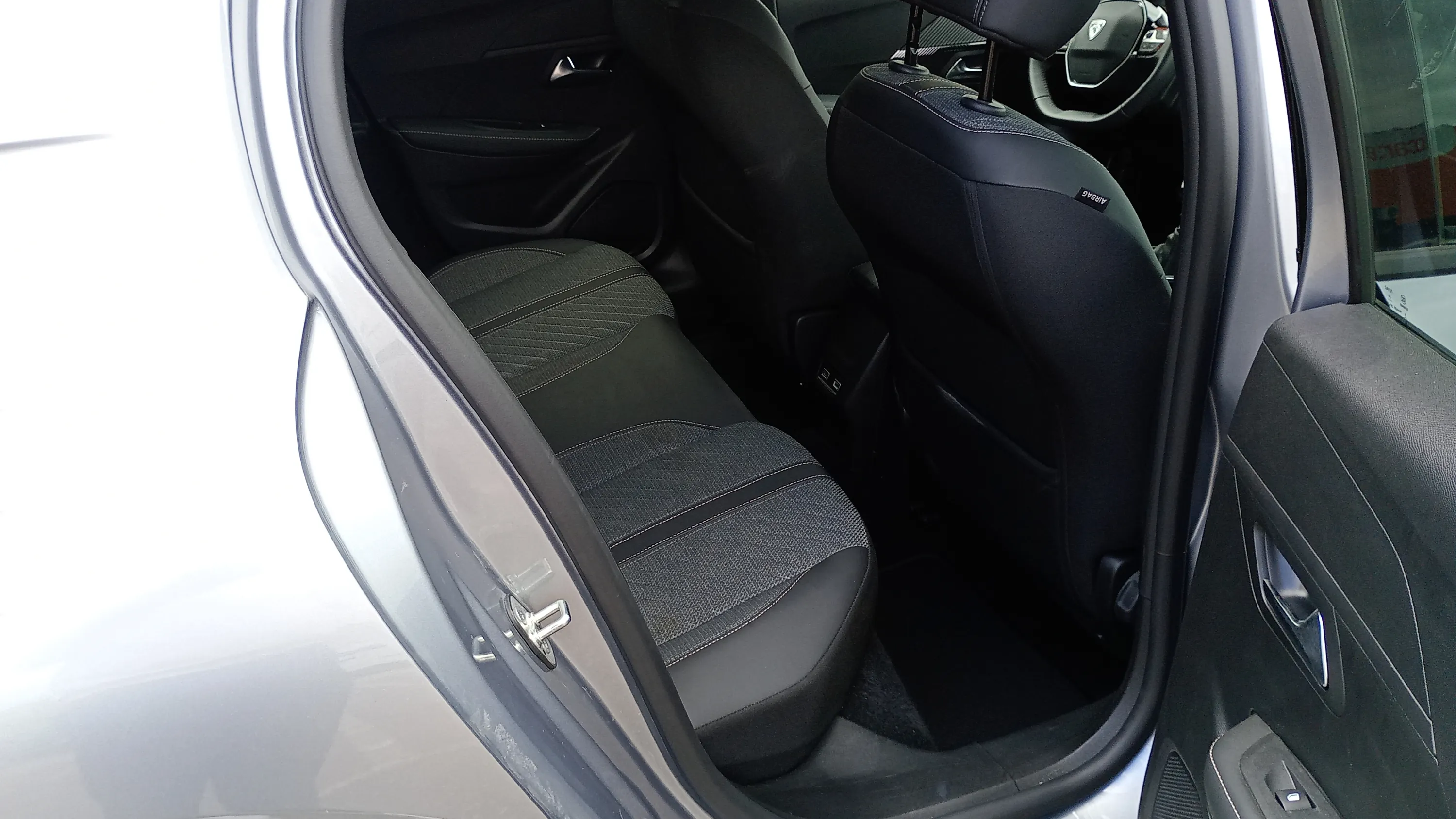 Peugeot 208 Allure Gasolina 100 - foto 15