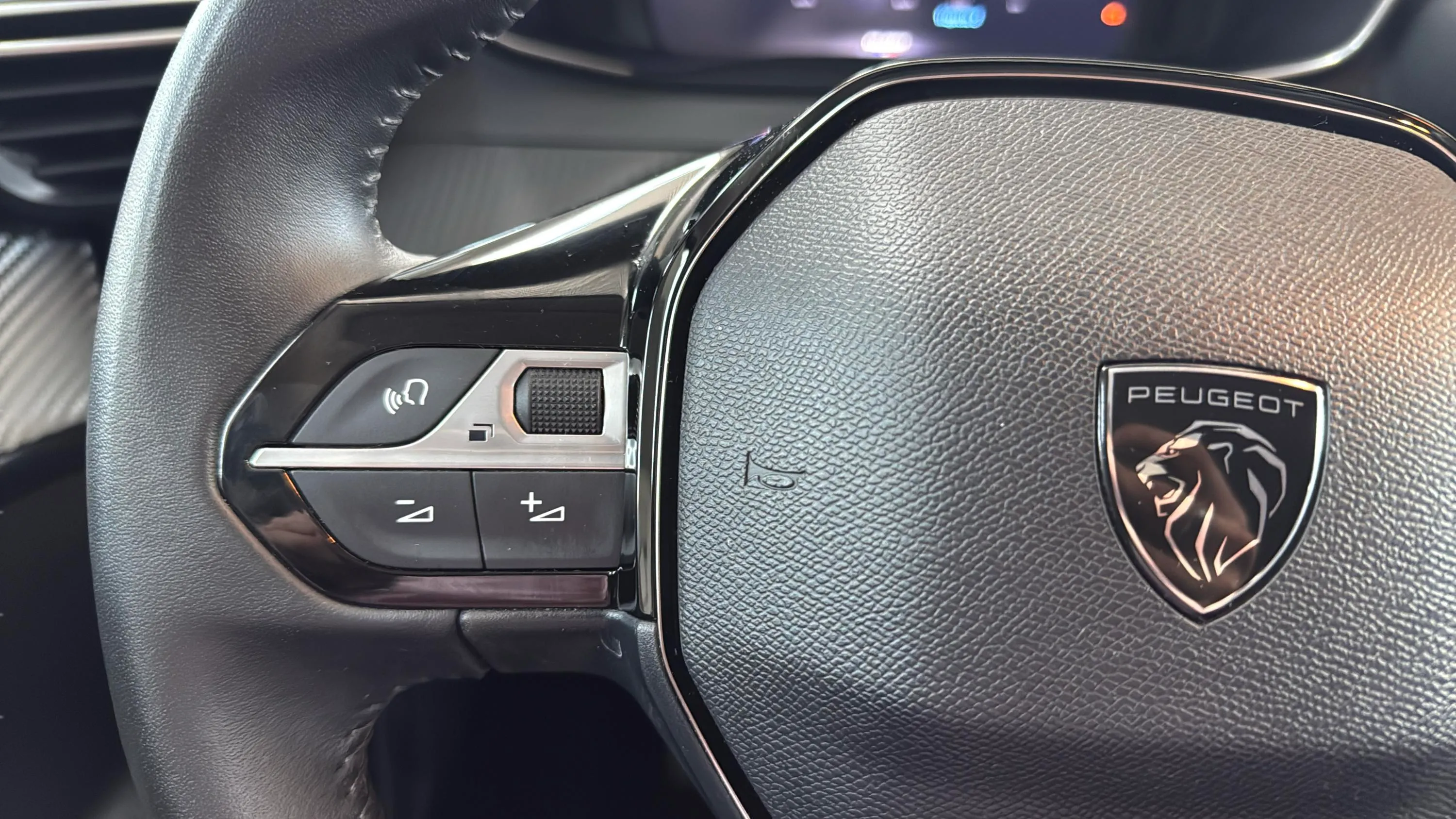 Peugeot 208 Allure Gasolina 100 - foto 18
