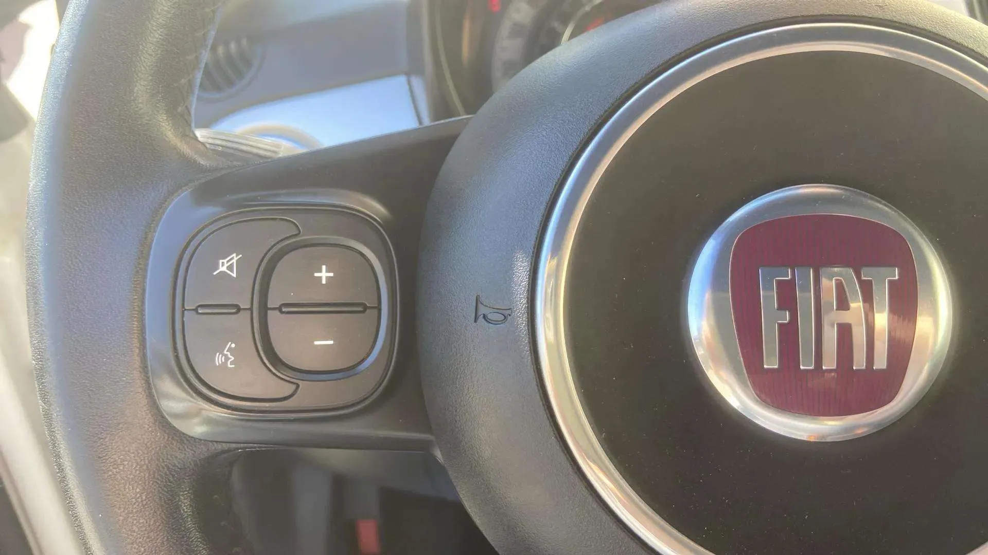 Fiat 500 Connect 1.0 Hybrid - foto 8