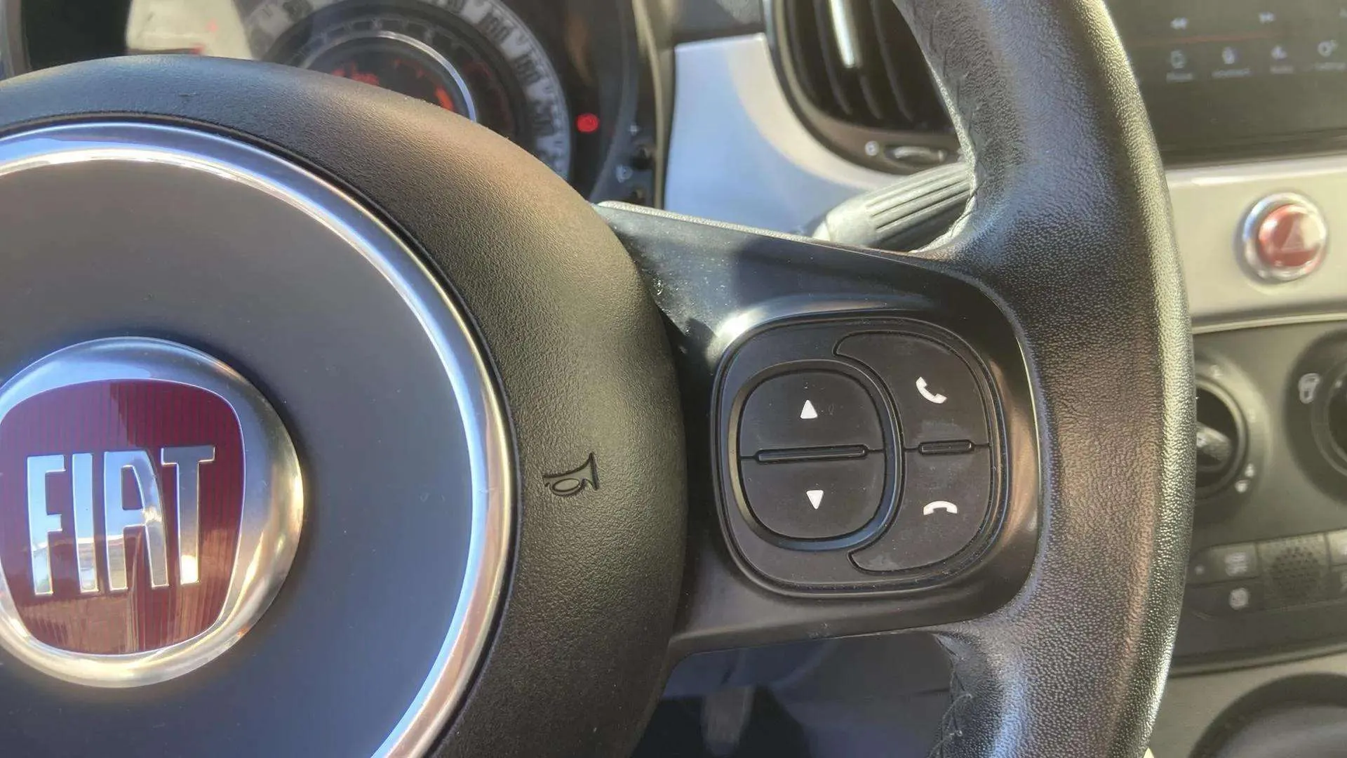 Fiat 500 Connect 1.0 Hybrid - foto 9