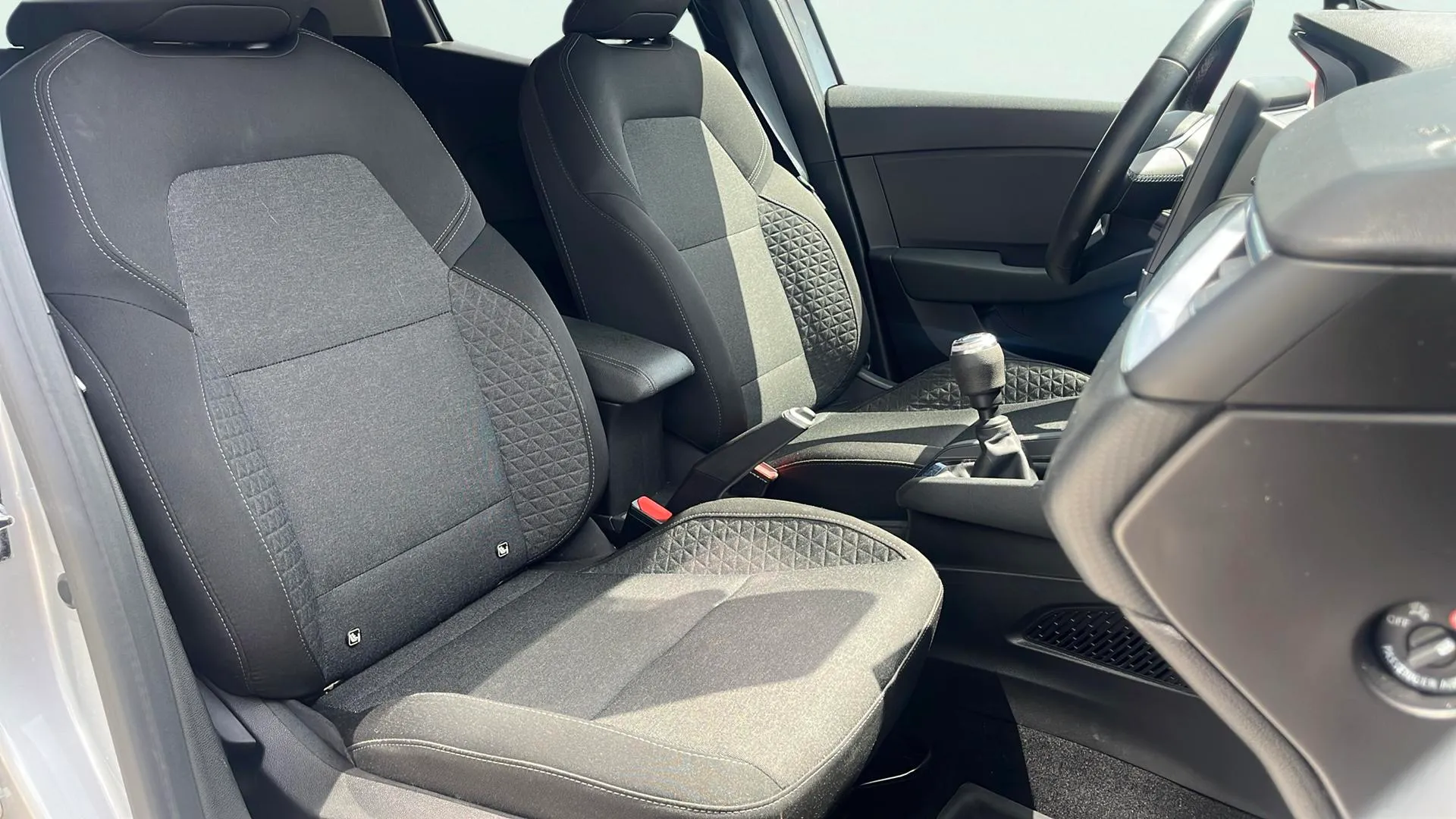 Renault Clio Business TCe - foto 19