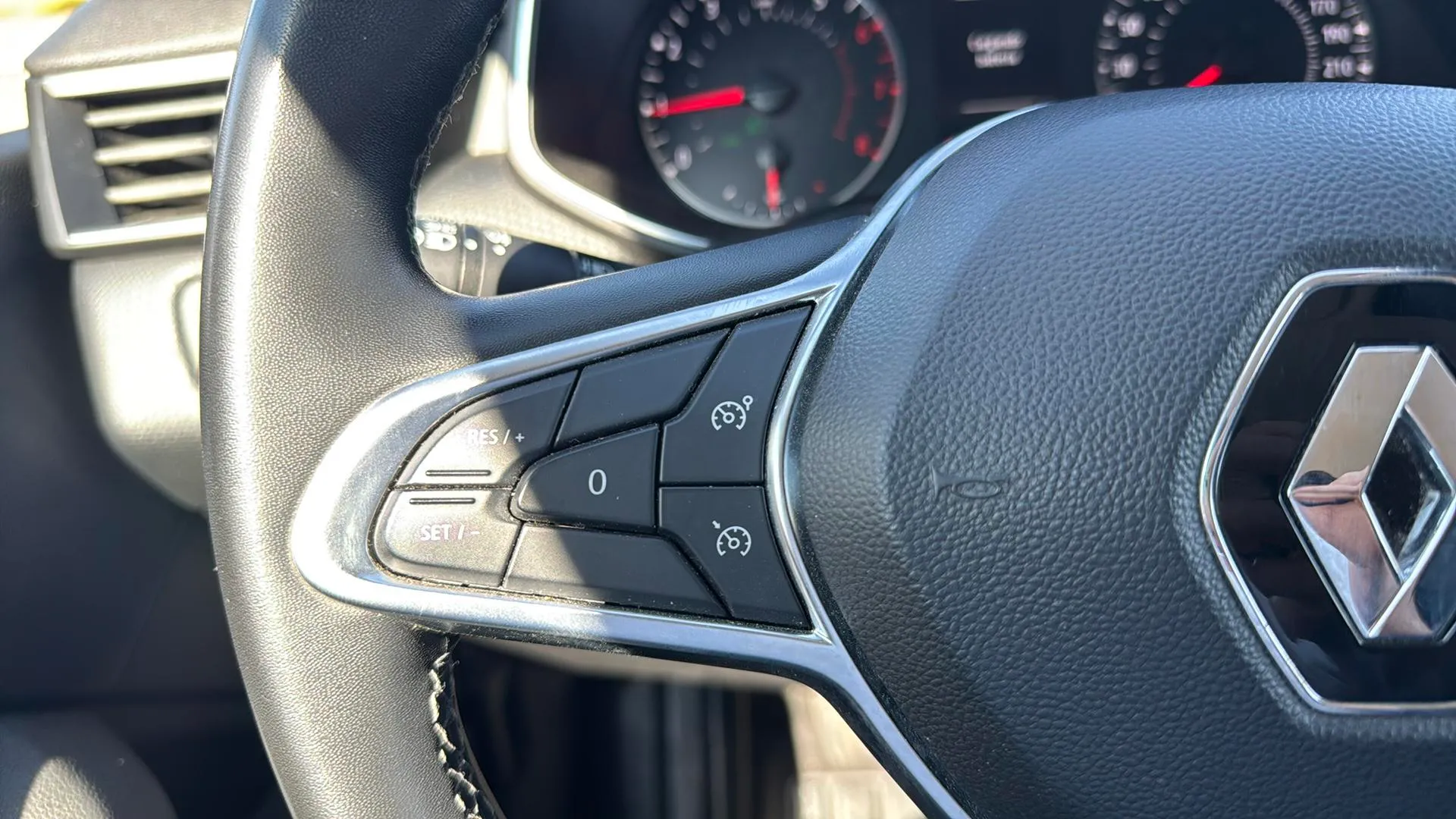 Renault Clio Business TCe - foto 16