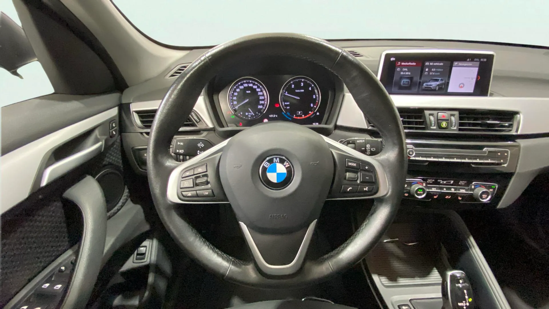 BMW X1 xDrive20dA - foto 11