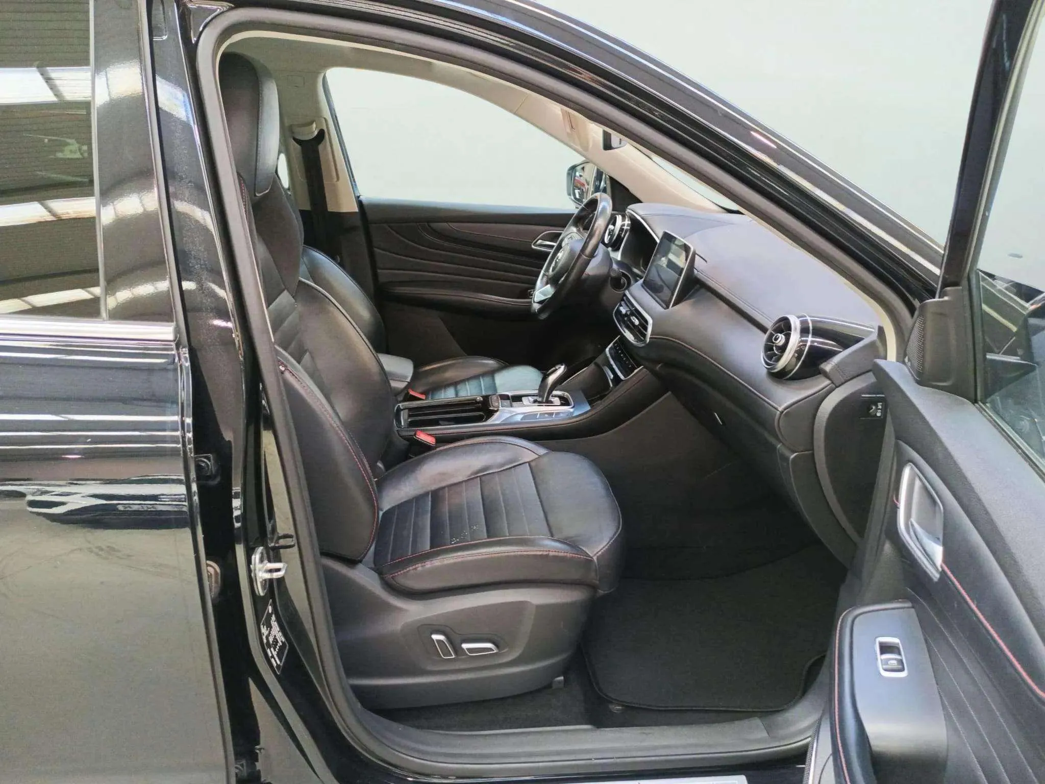 MG HS 1.5 Turbo GDI Luxury DCT - foto 10