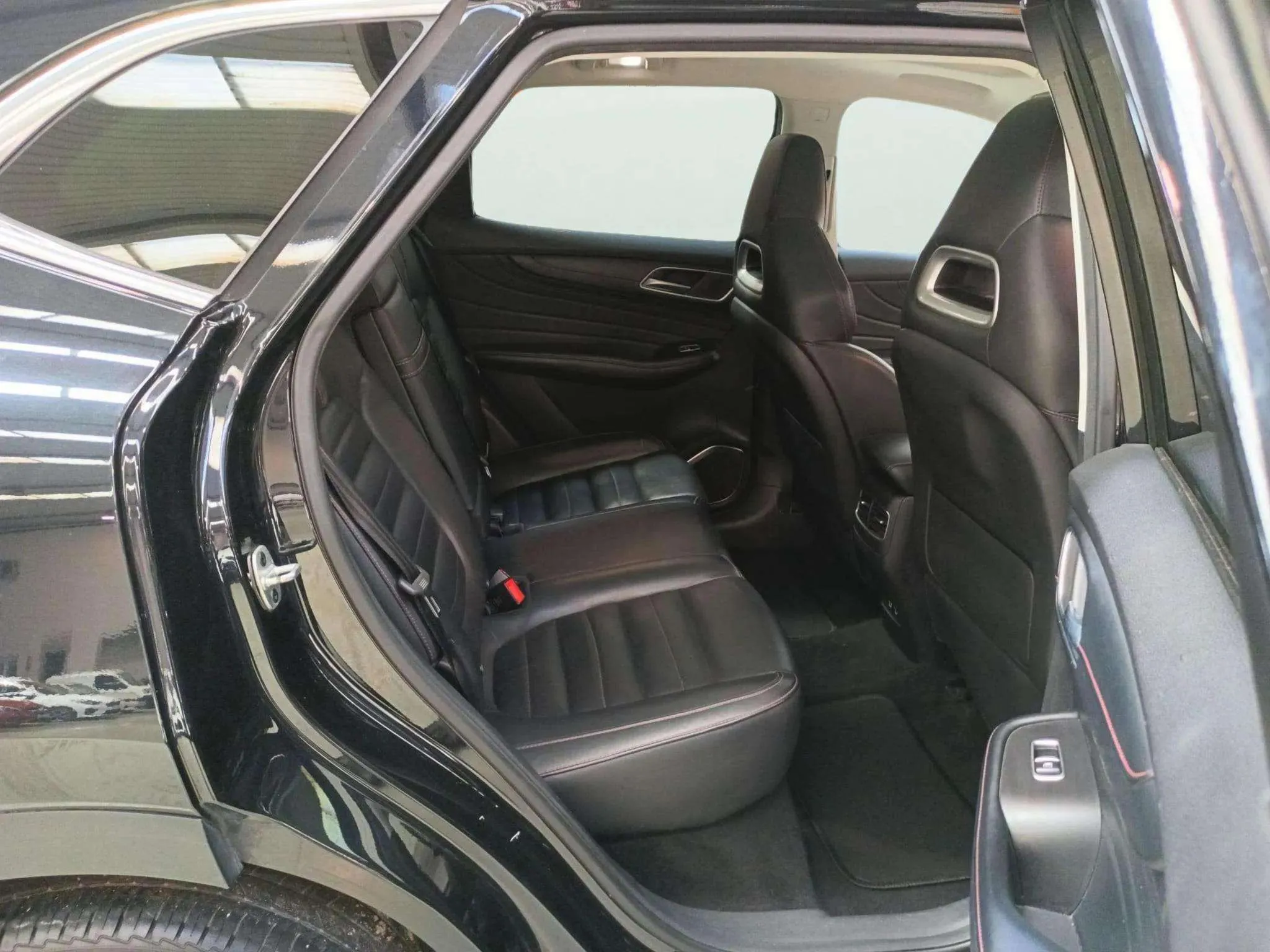 MG HS 1.5 Turbo GDI Luxury DCT - foto 9